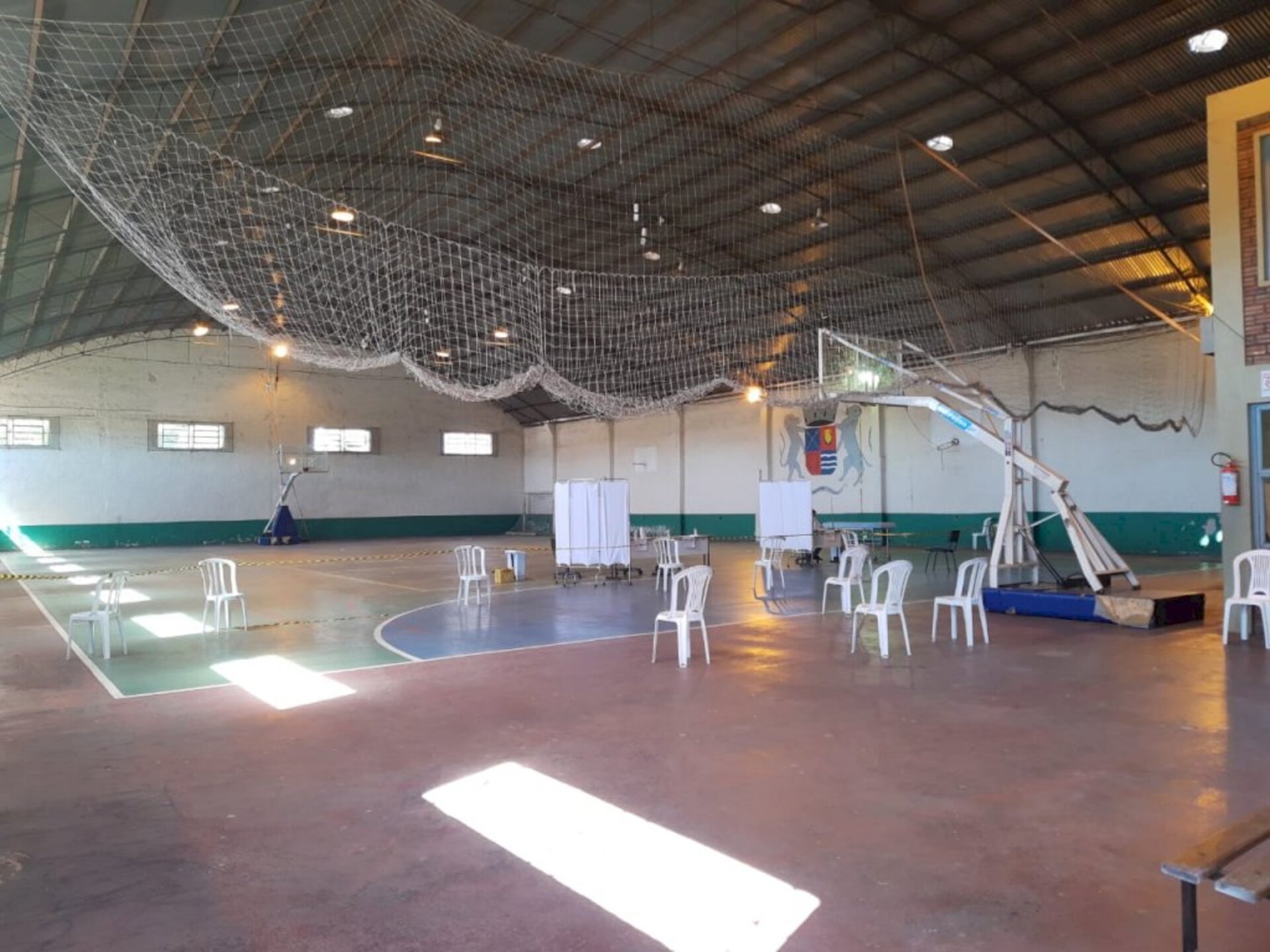 Centro de Triagem que funciona no Centro Esportivo Nova Esperança