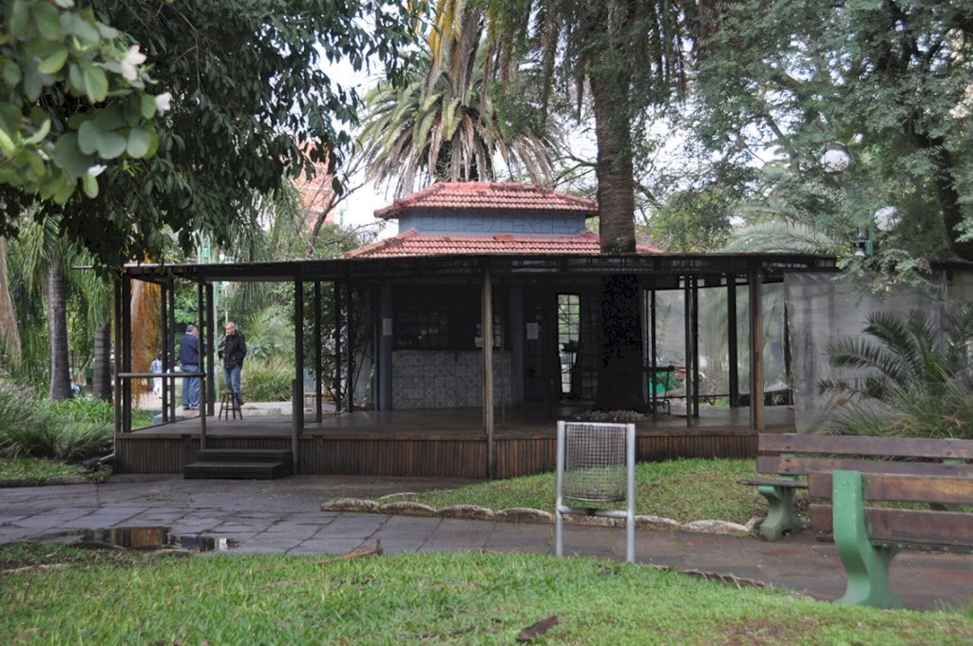Antigo Café da Praça foi reformado e ampliado