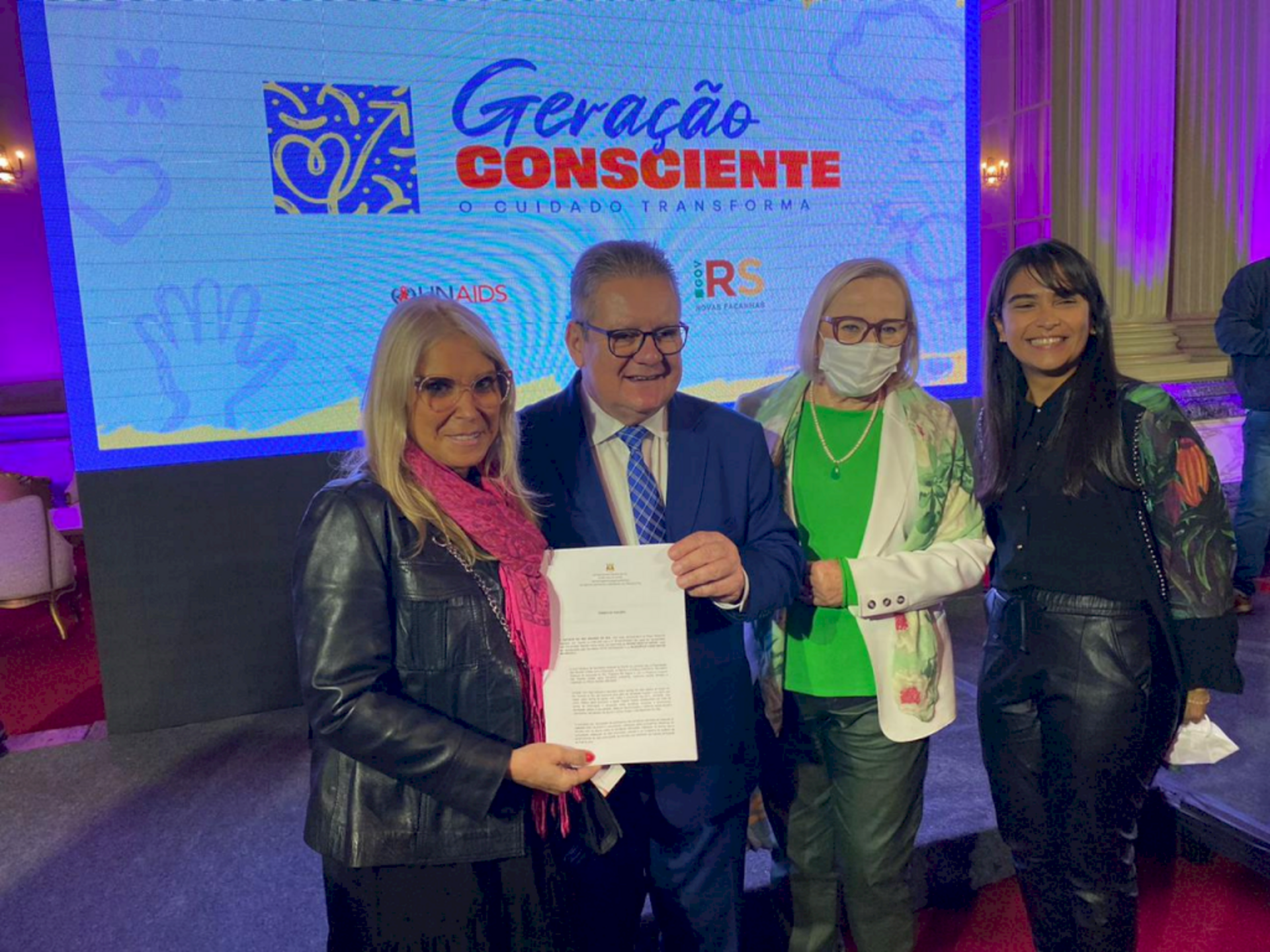 Coordenadora do Programa Municipal de IST, Maria Bofill representou Uruguaiana.