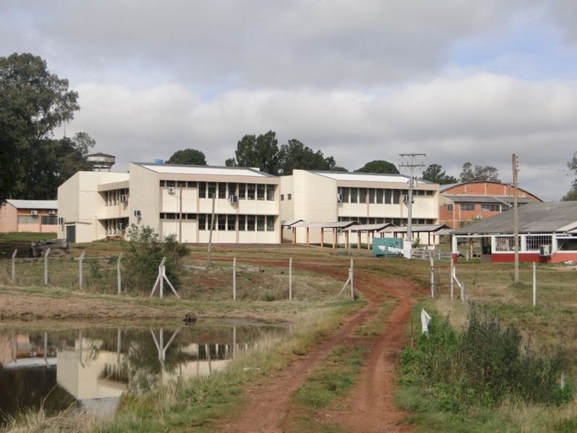 Moradia Estudantil é para estudantes de fora da cidade ou moradores de localidades distantes do campus.