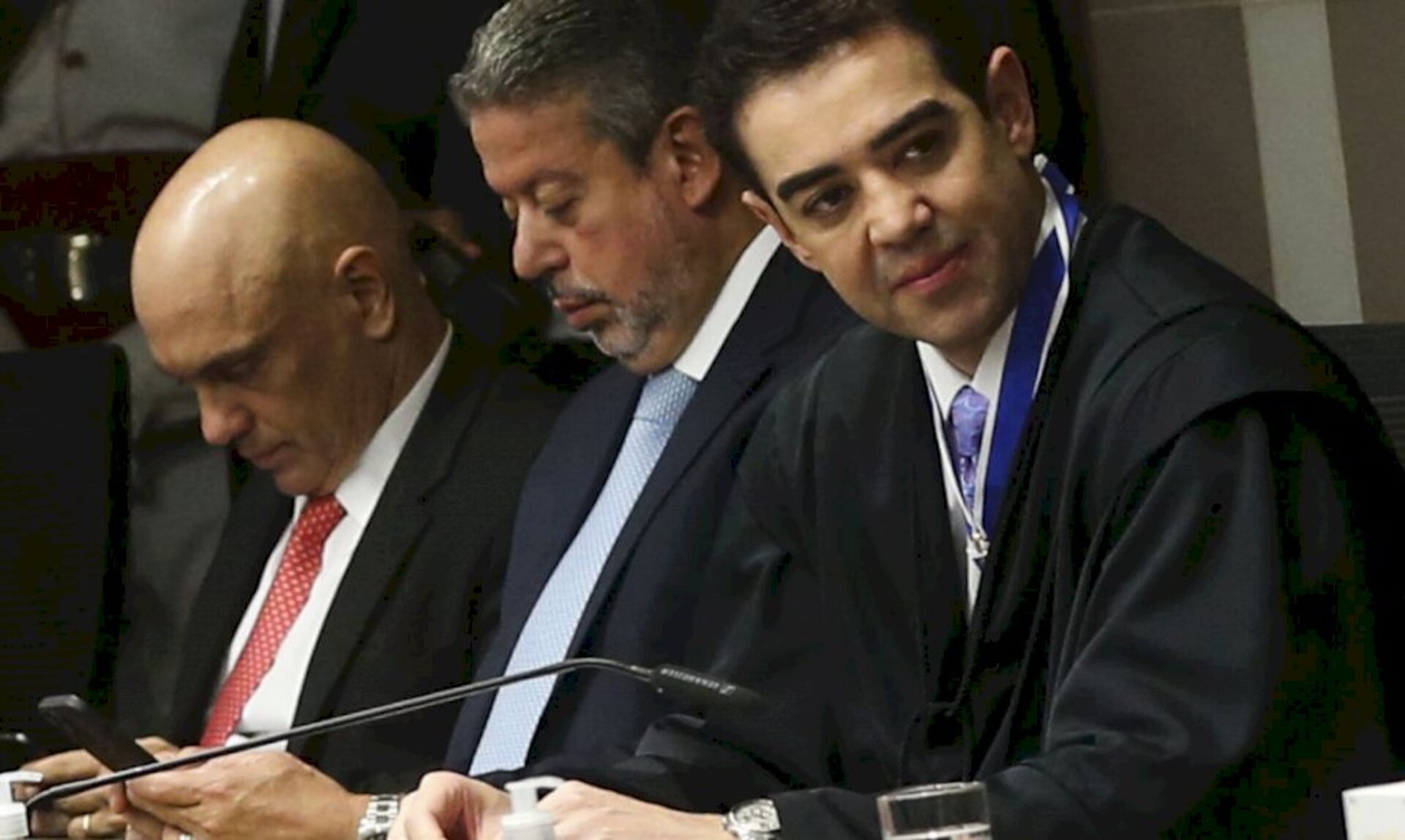 Bruno Dantas foi eleito novo presidente do TCU na sessão plenária do mês de desembro.