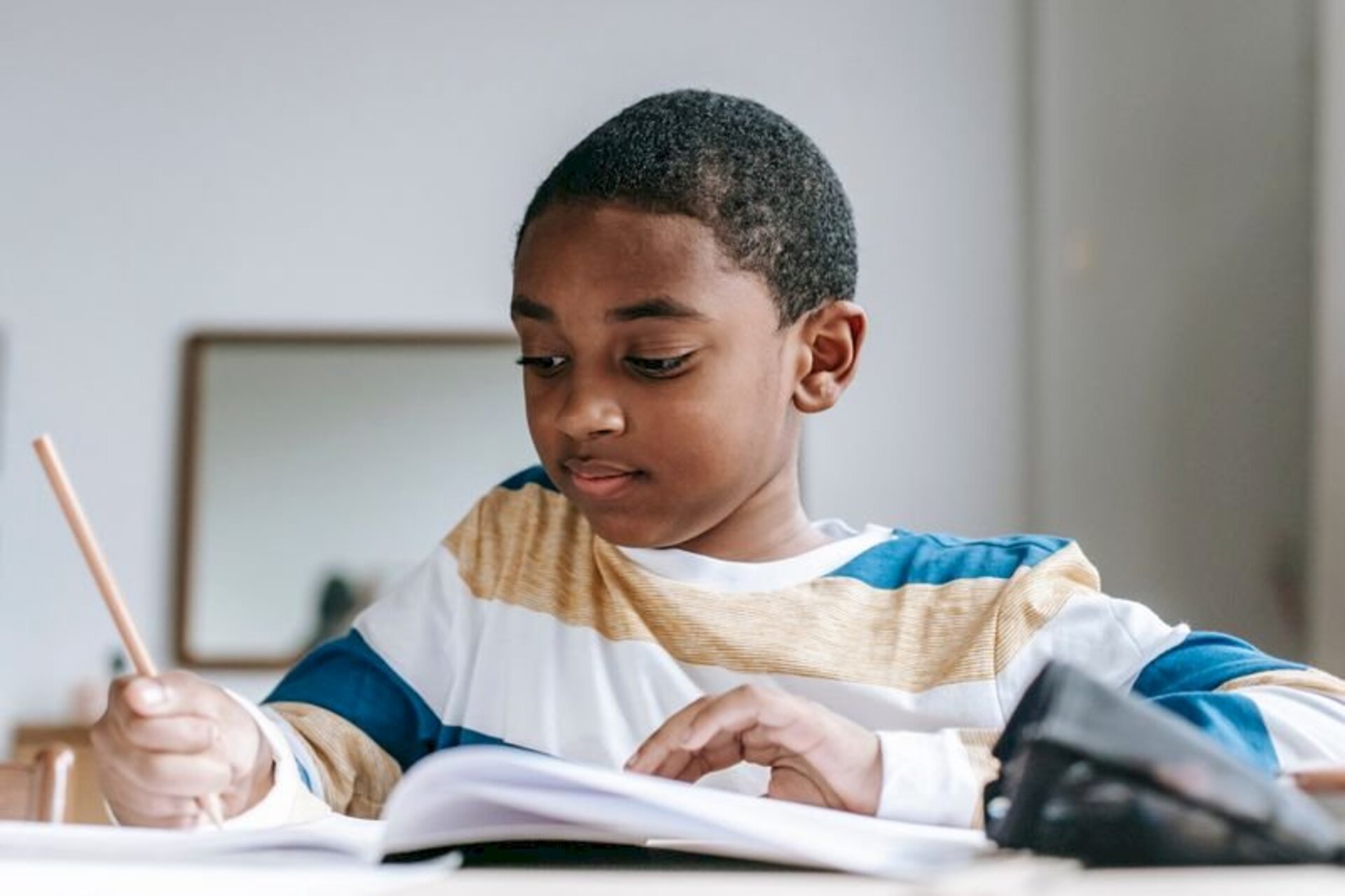O relatório divulgou os resultados de leitura, escrita, fluência em leitura oral.