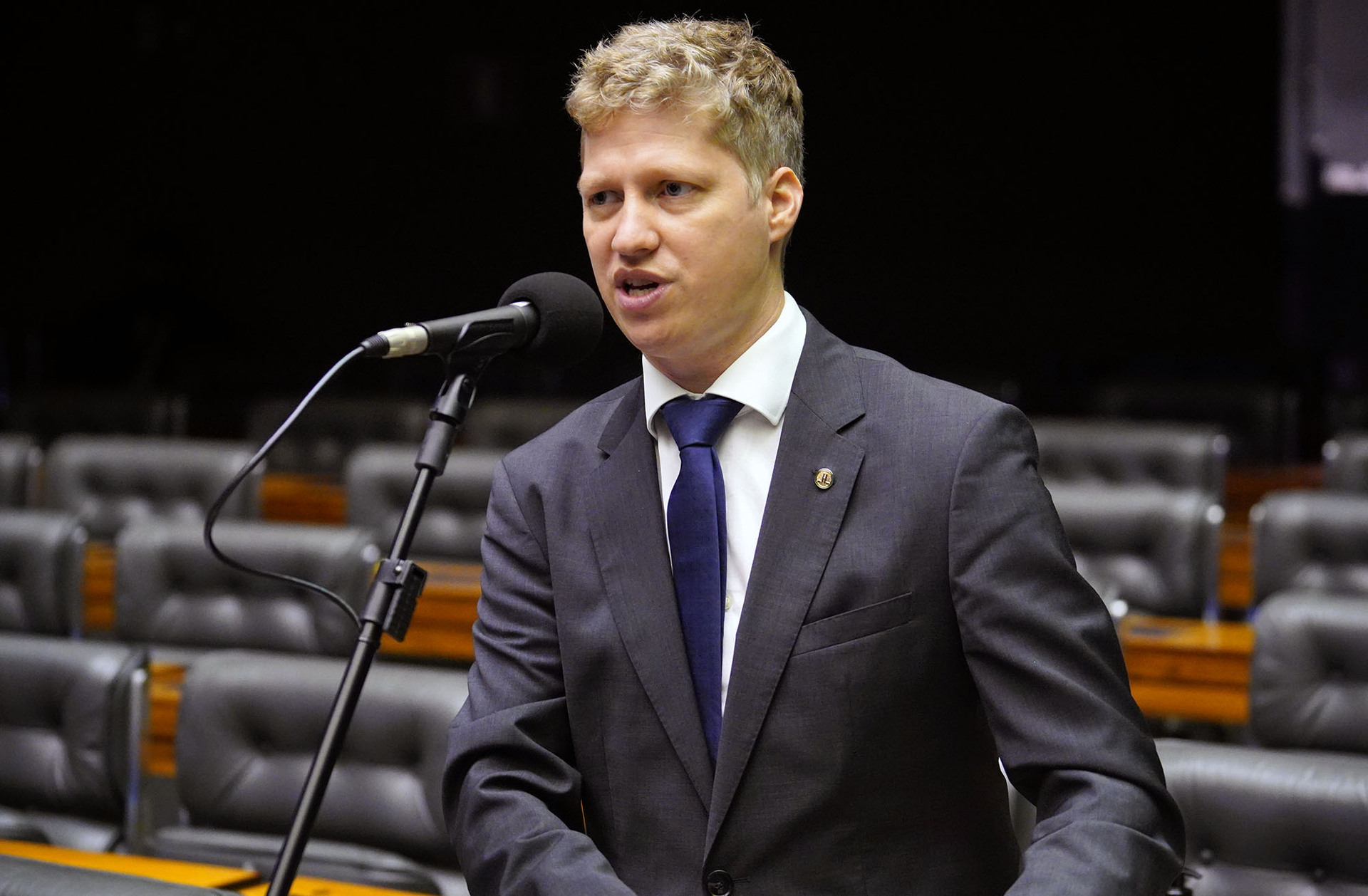 Deputado federal Marcen van Hattem abriu edital para seleção de projetos.