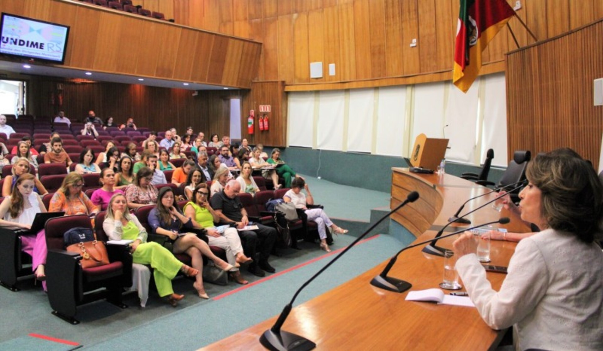 Foram tratados temas que envolvem o início do ano letivo de 2023 na rede pública.