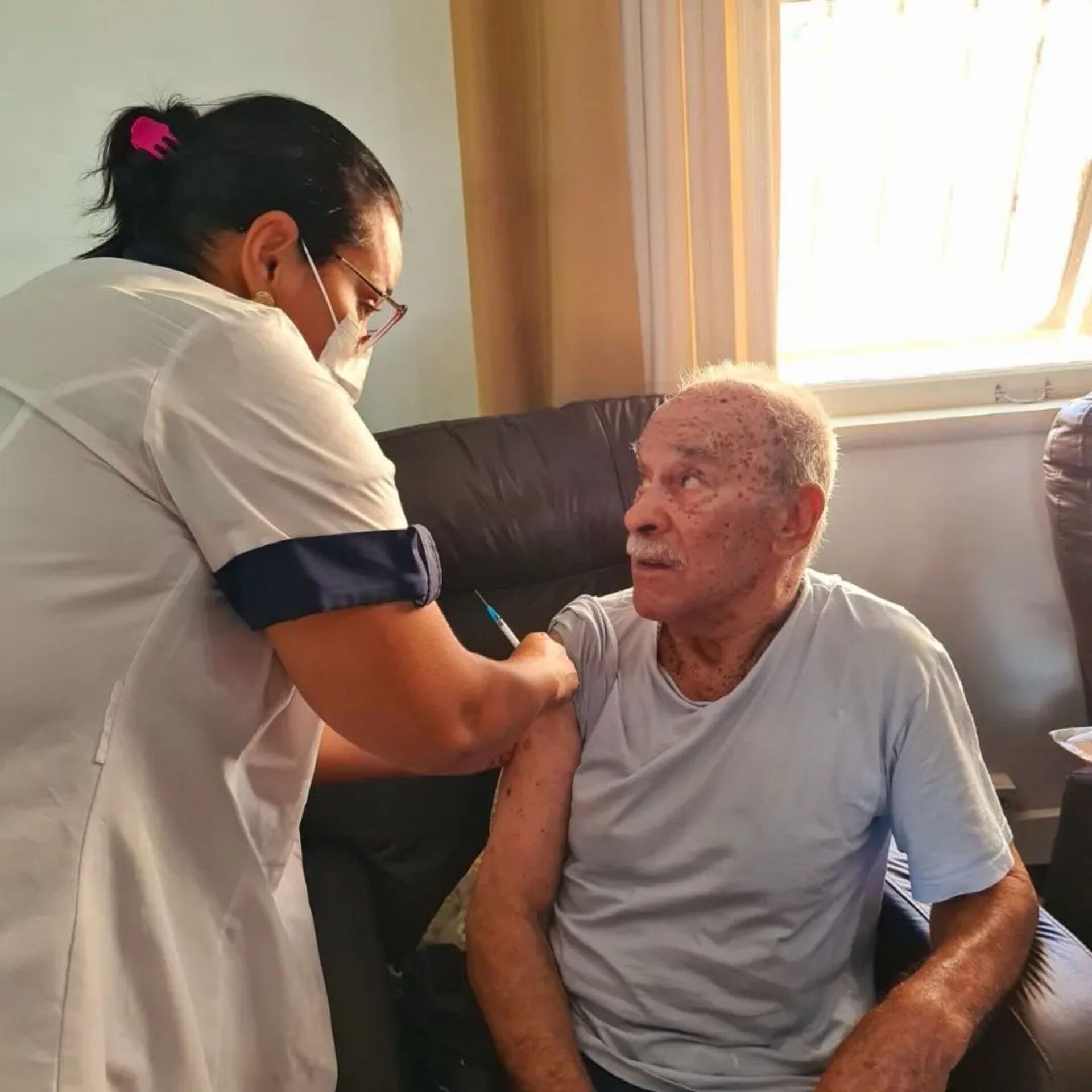 Até segunda-feira haviam sido vacinadas 134 pessoas com a dose da bivalente no município.