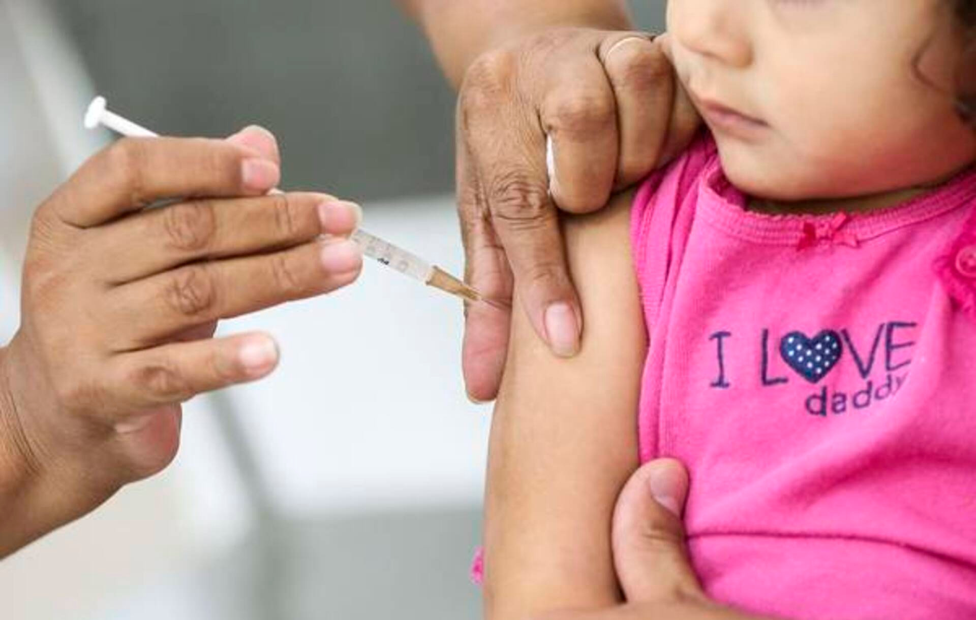 Terceira dose deve ser feita preferencialmente com o imunizante da Pfizer.