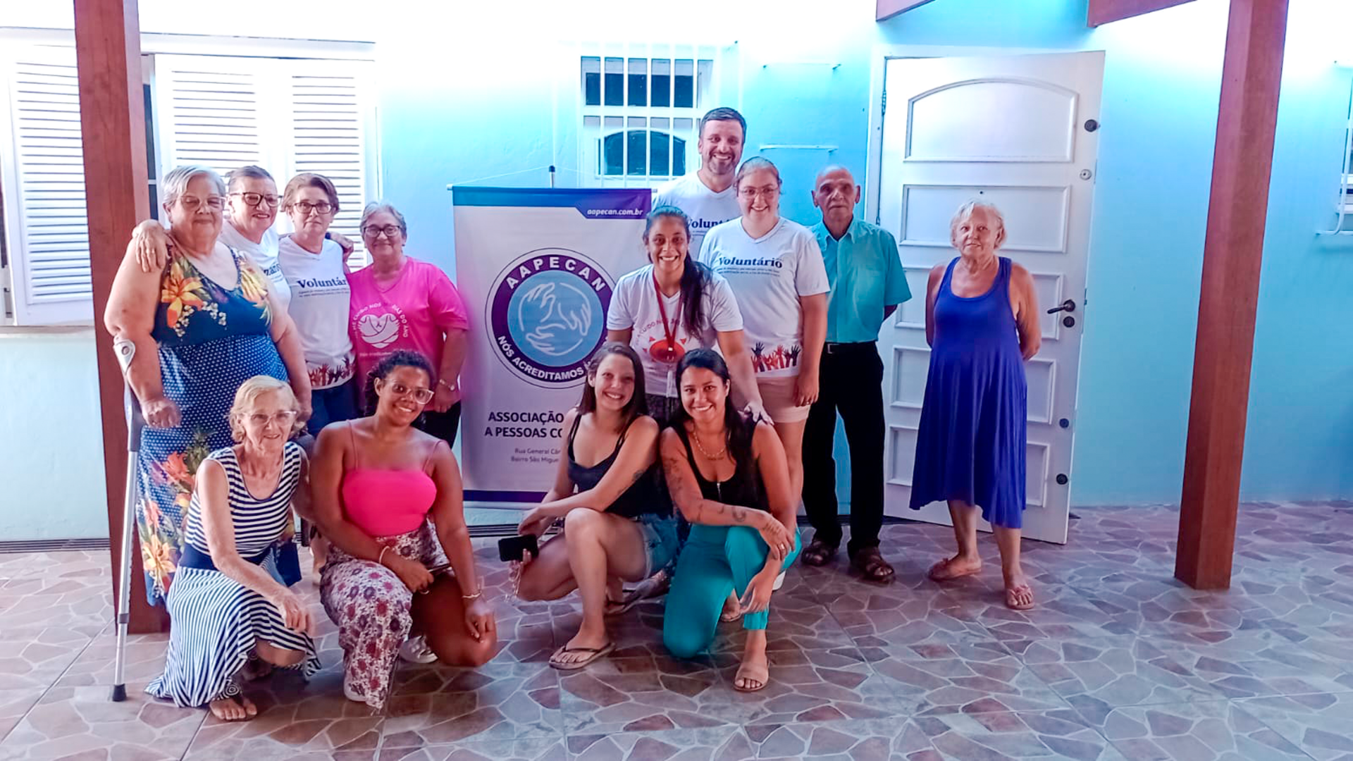 Através do trabalho voluntário a Associação oferece atividades integrativas as pessoas em tratamento oncológico e seus familiares.