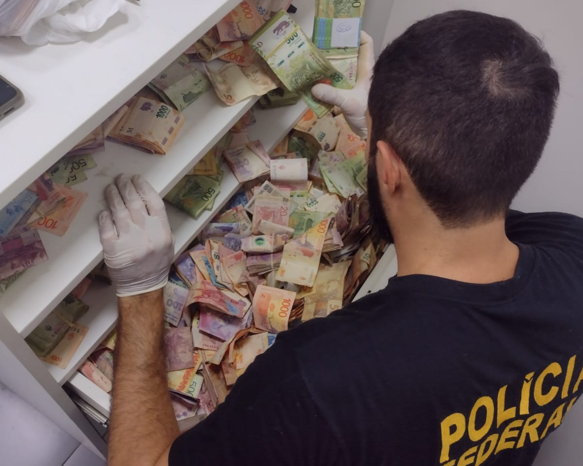 Foram cumpridos nove mandados de busca e apreensão.
