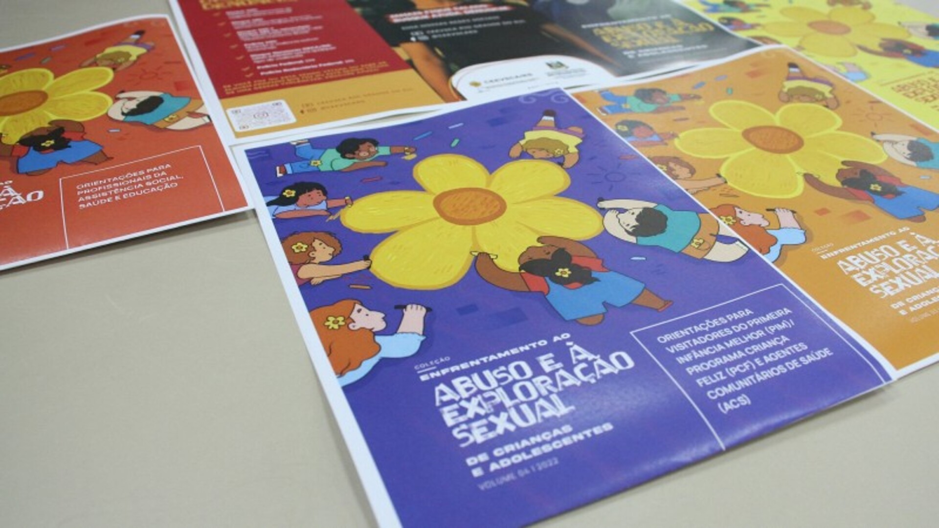 Guias com orientações visam reduzir indicadores de violência na infância e na adolescência.