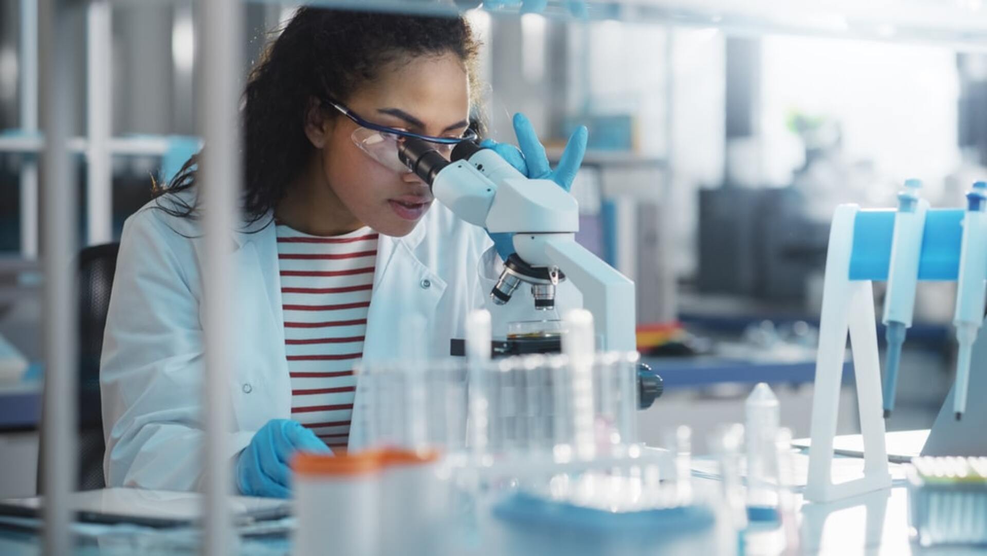 O programa tem o objetivo de beneficiar mulheres de diversas regiões, incluindo o Brasil.