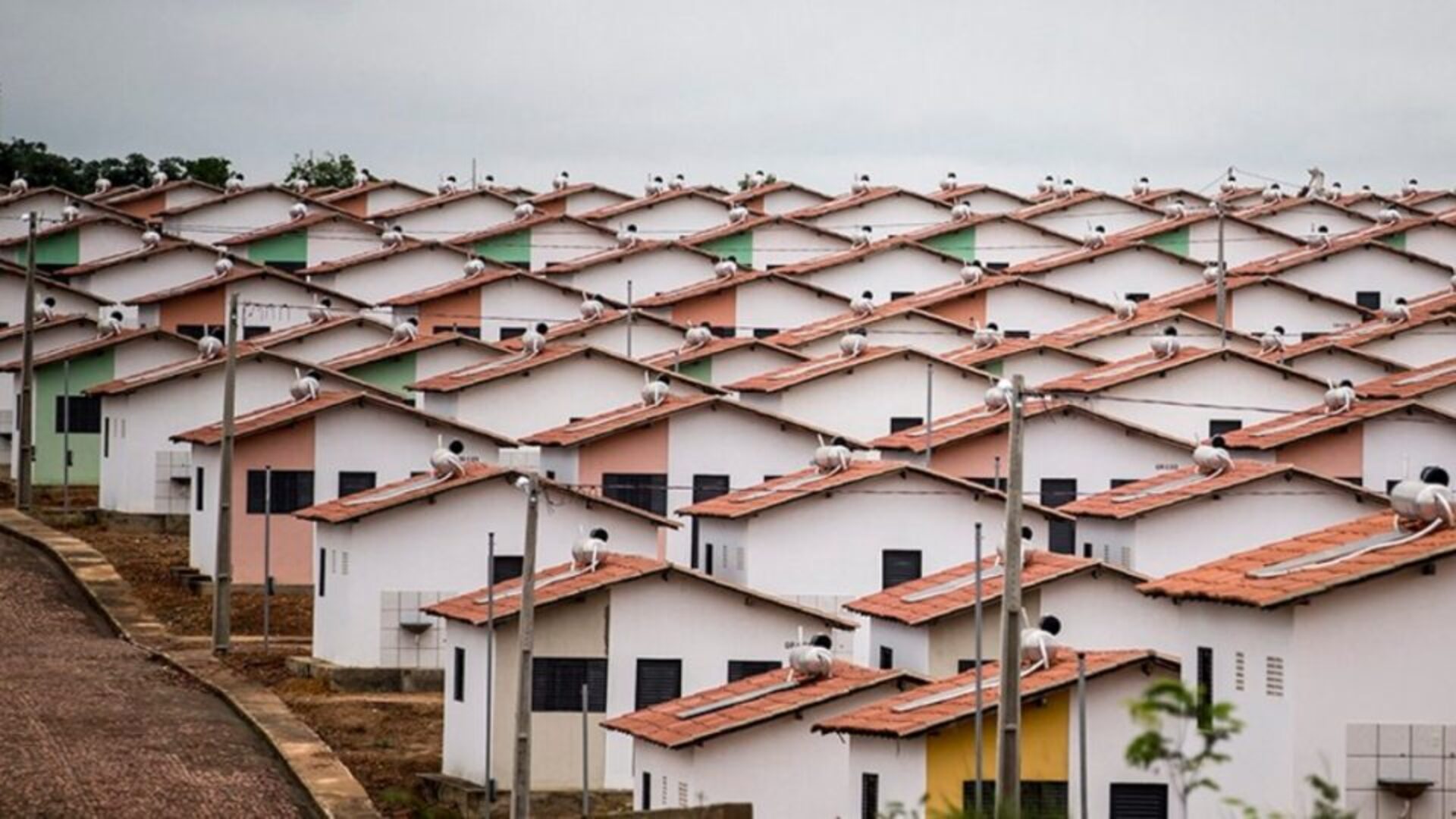 Nesta terça, governo federal entregou 2,7 mil unidades habitacionais em seis estados
