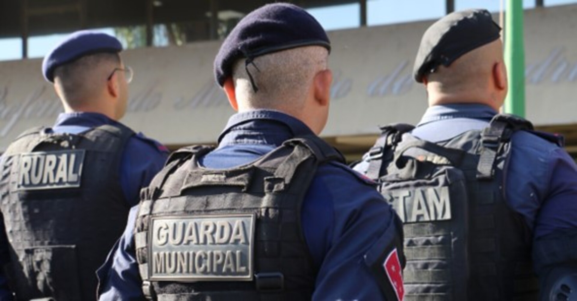 Entidade questiona iniciativa parlamentar e previsões sobre competências de trânsito.