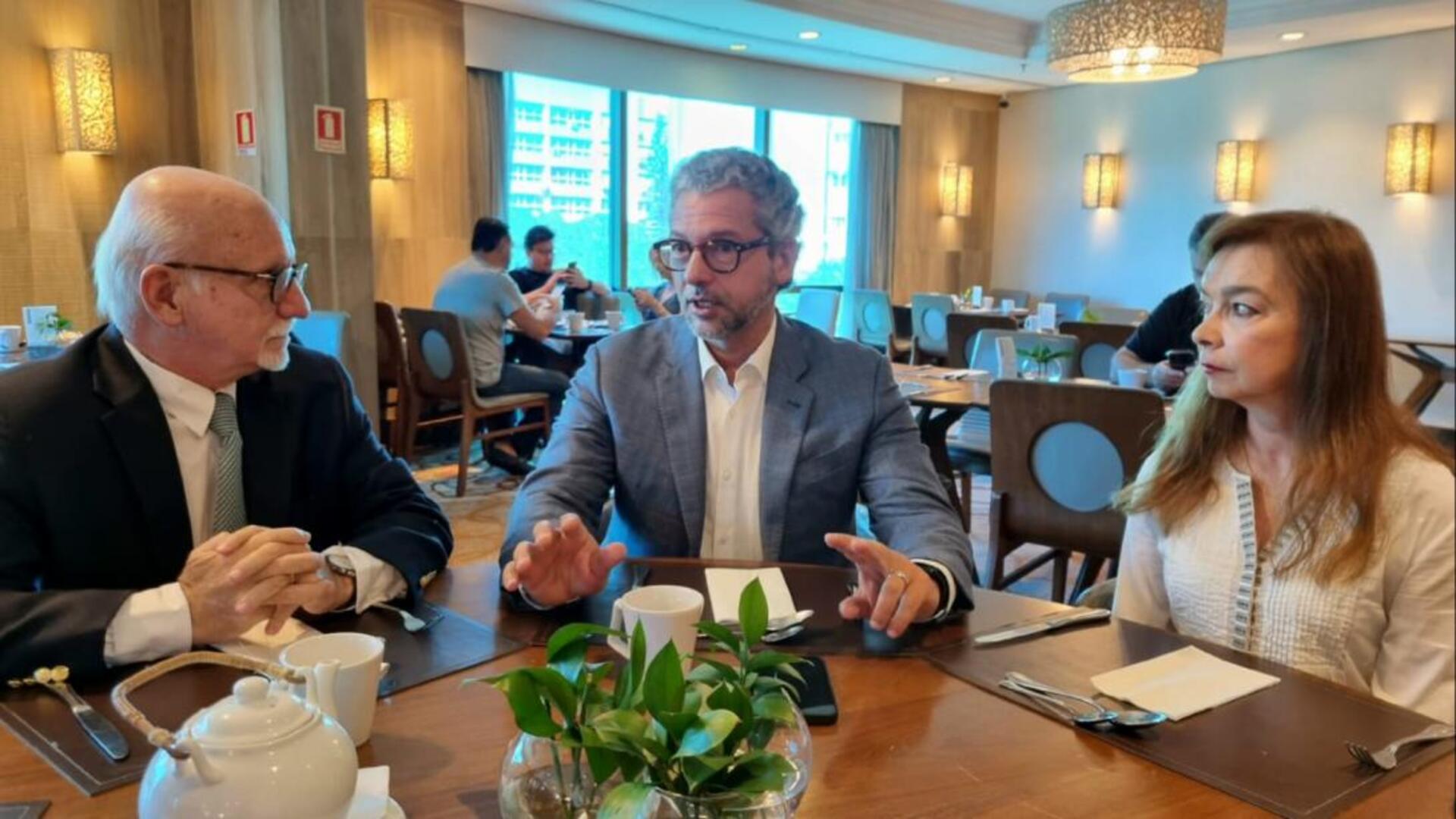 Frederico Antunes recebeu a informação do embaixador do Uruguai no Brasil, Guillermo Valles