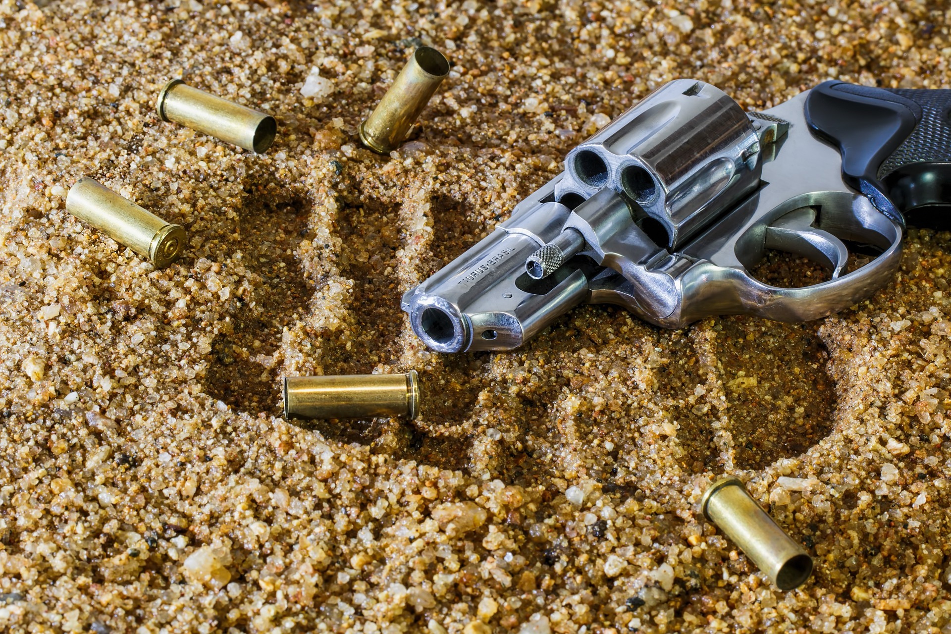 Crime ocorreu por volta de 1h25min desta quarta-feira, em via pública.