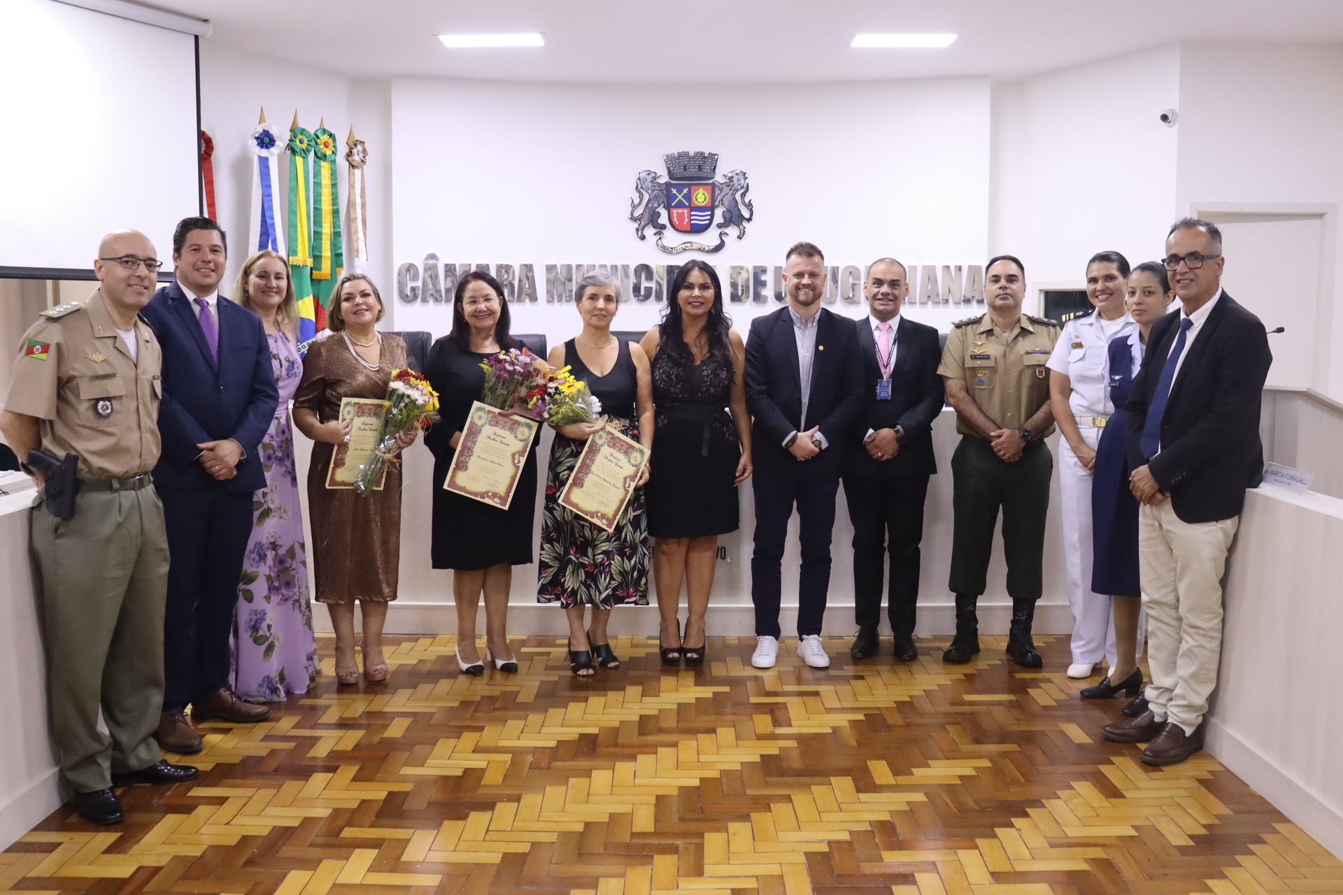 Os Diplomas de Mulher Cidadã foram entregues a mulheres que representam as lutas por suas famílias e suas comunidades.