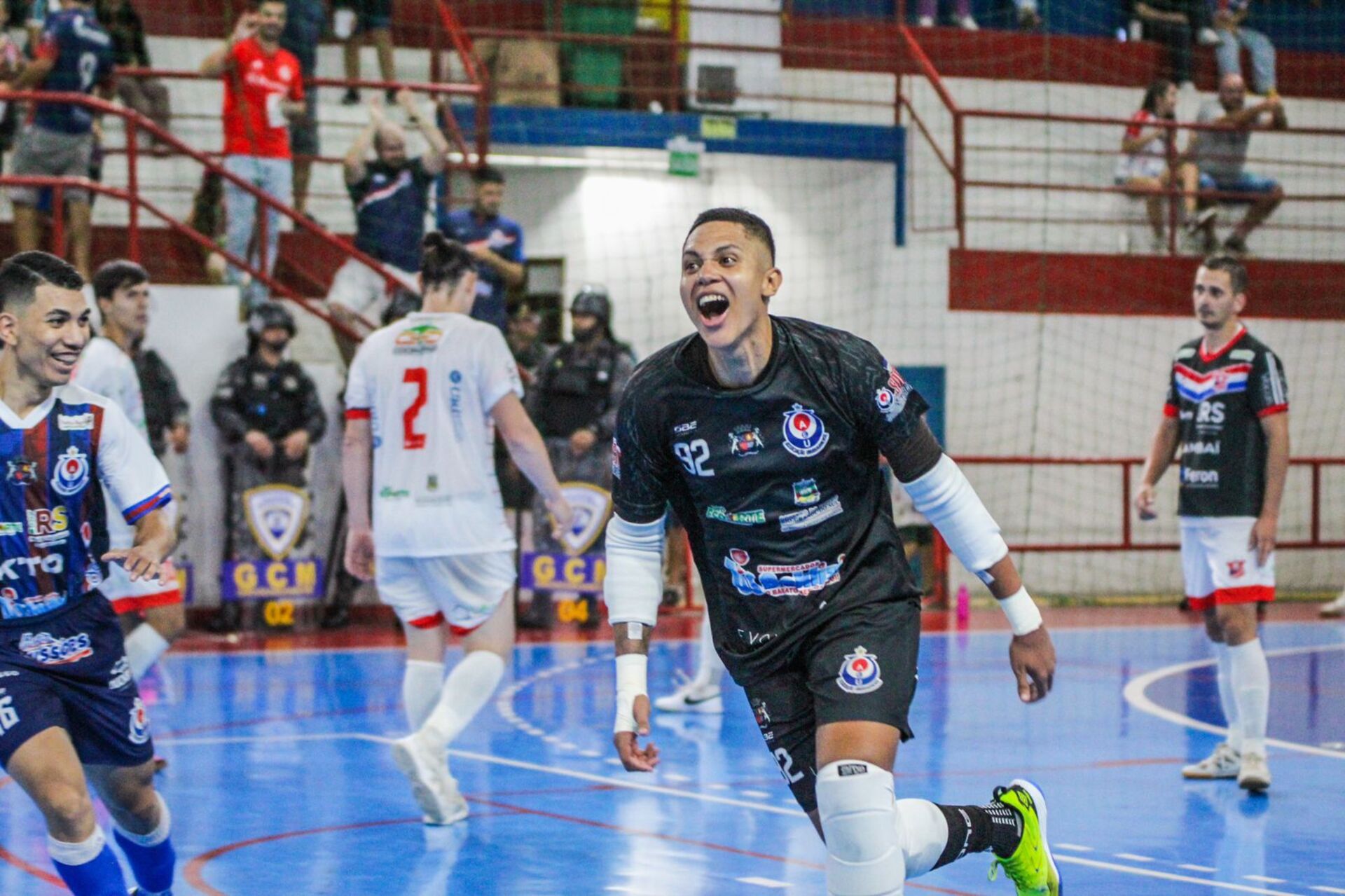 Goleiro Jhol, da Uruguaianense, marcou o gol que fechou a goleada de 4x1.
