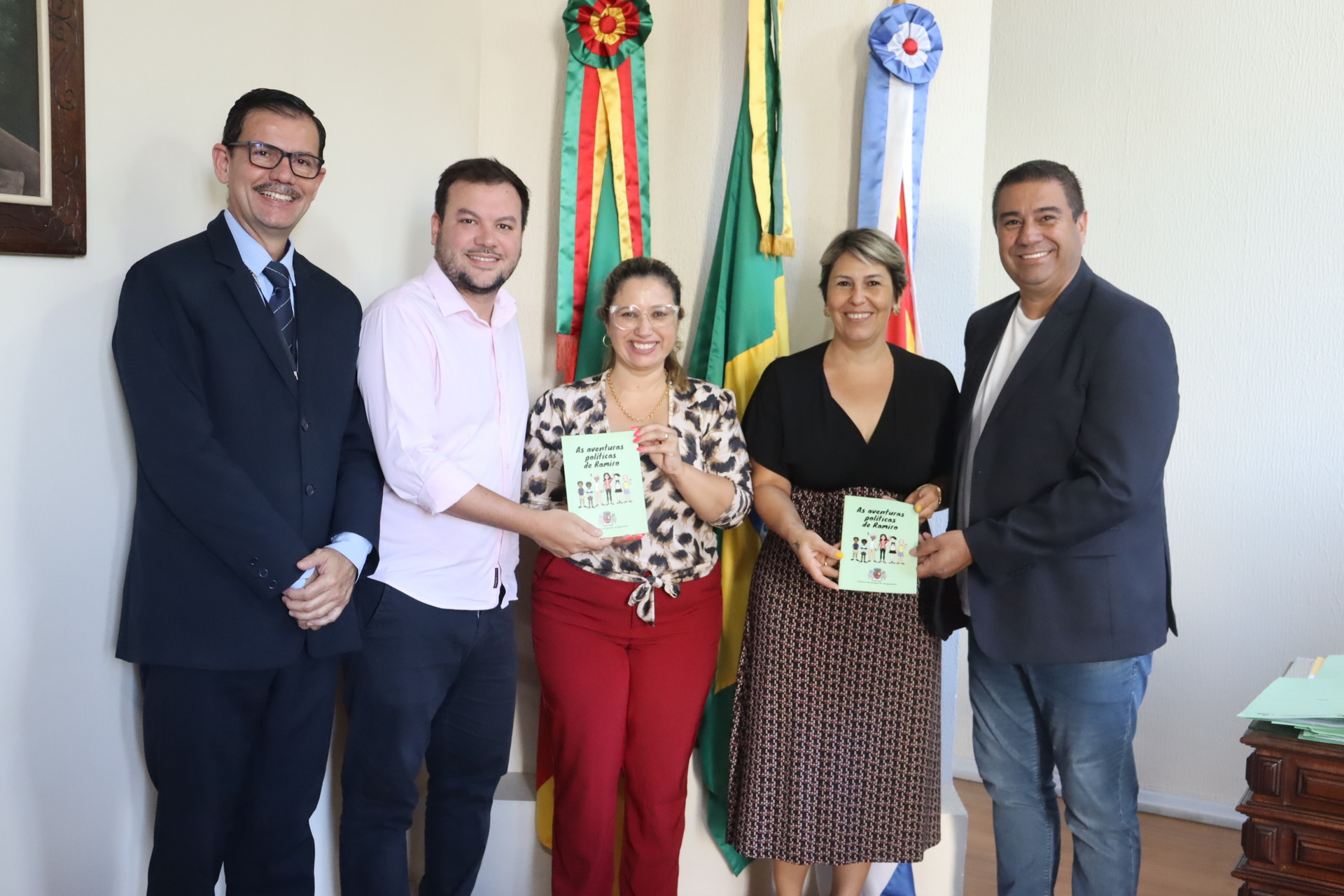 Vereadores do município vizinho se reuniram com a presidencia da Câmara e da Escola.