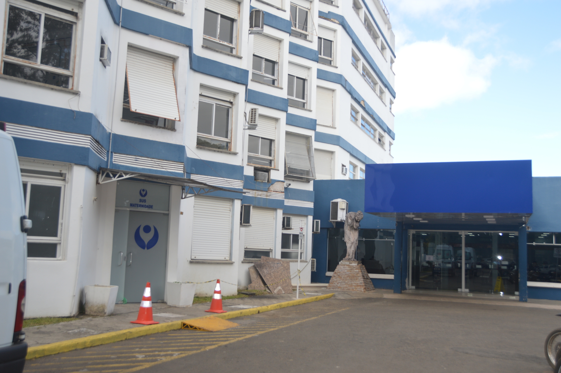 51-Equipamento estragado paralisou o tratamento dos pacientes