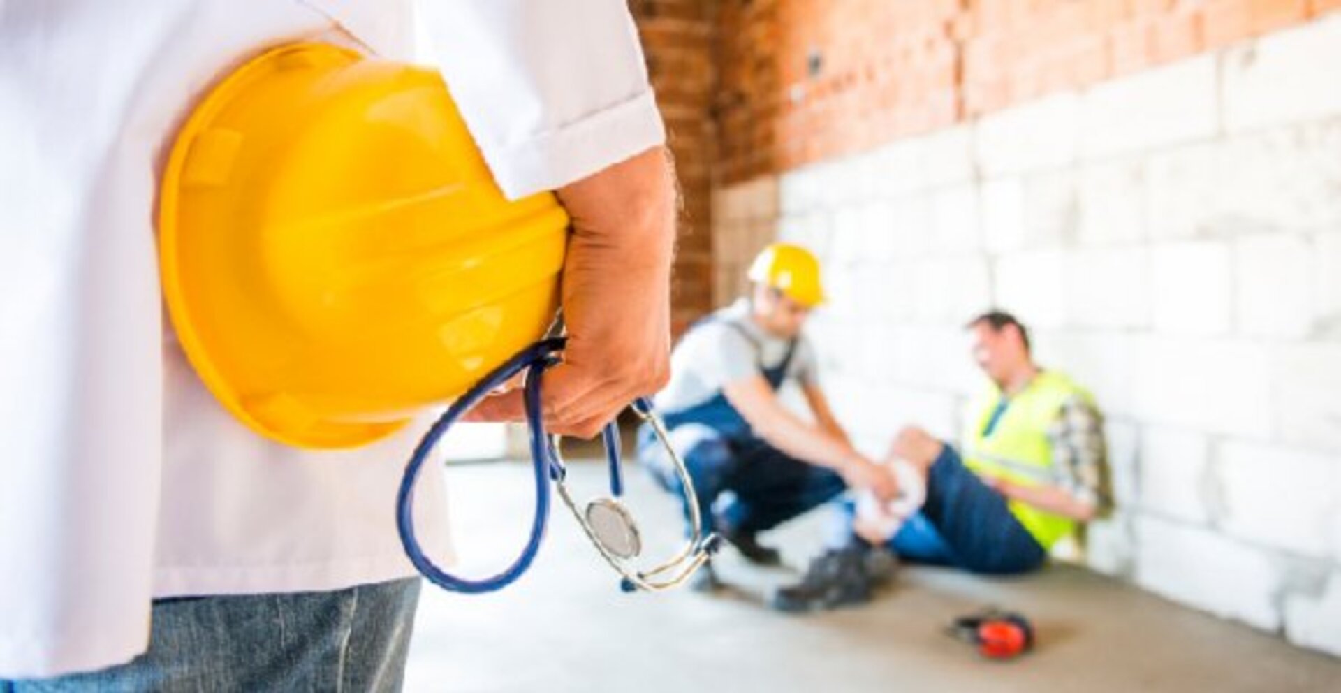 A iniciativa busca conscientizar a população sobre a importância da saúde e segurança no trabalho.