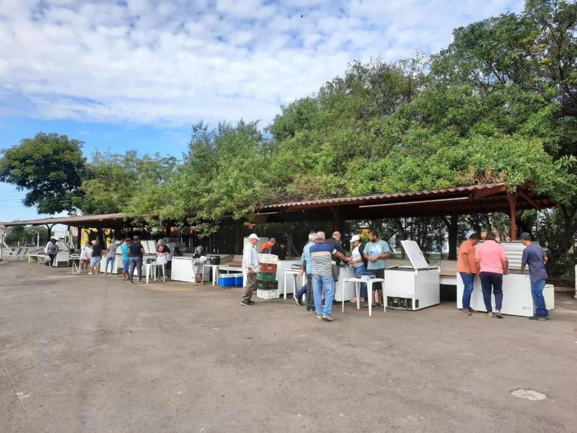 A feira foi realizada através de uma parceria entre colônia de pescadores Colônia Z9, Prefeitura Municipal e Emater.