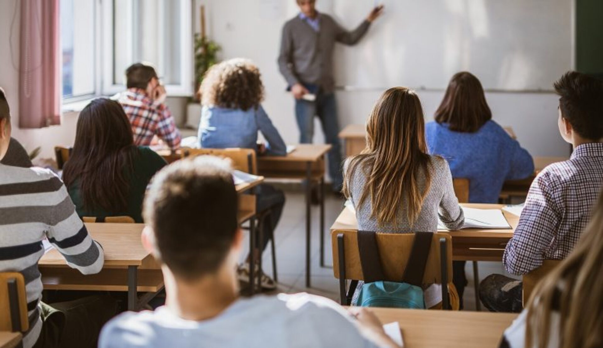 Além das pesquisas, será divulgado no fim do mês um calendário com reuniões sobre o Novo Ensino Médio.
