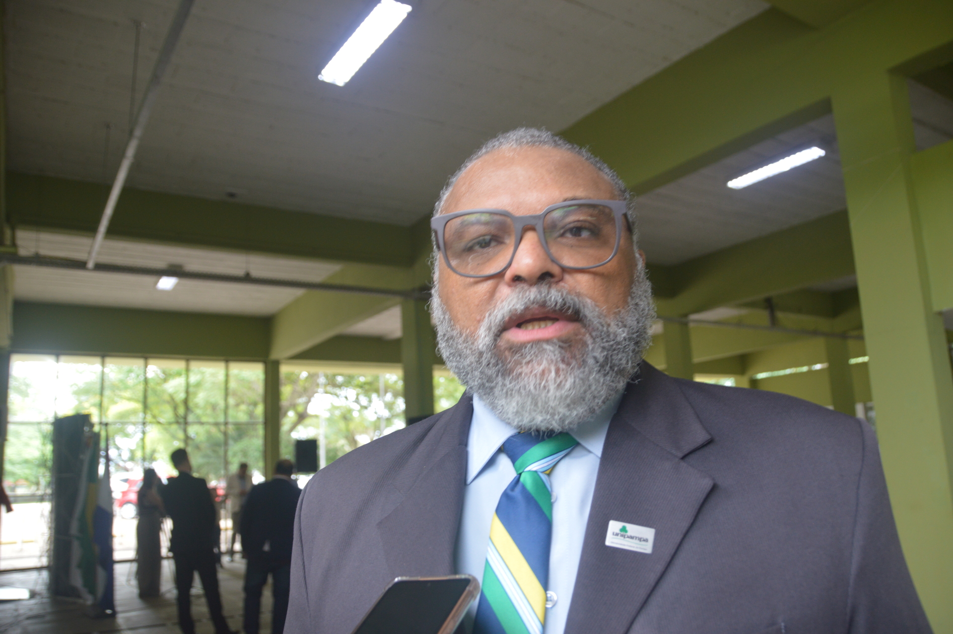 Reitor da Unipampa, Roberlaine Jorge