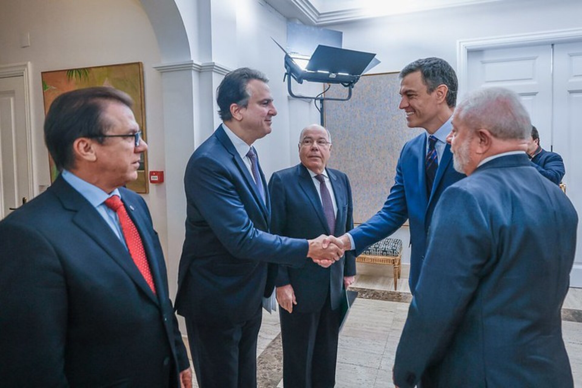 O Brasil mantém vários acordos educacionais com a Espanha.