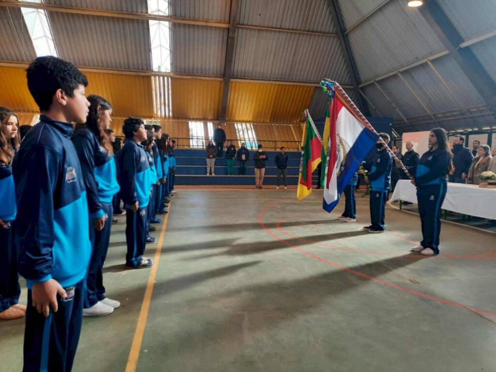 Em Uruguaiana são atendidos alunos de 6° ao 9°ano do EF, no turno da manhã, com um total de 203 alunos.