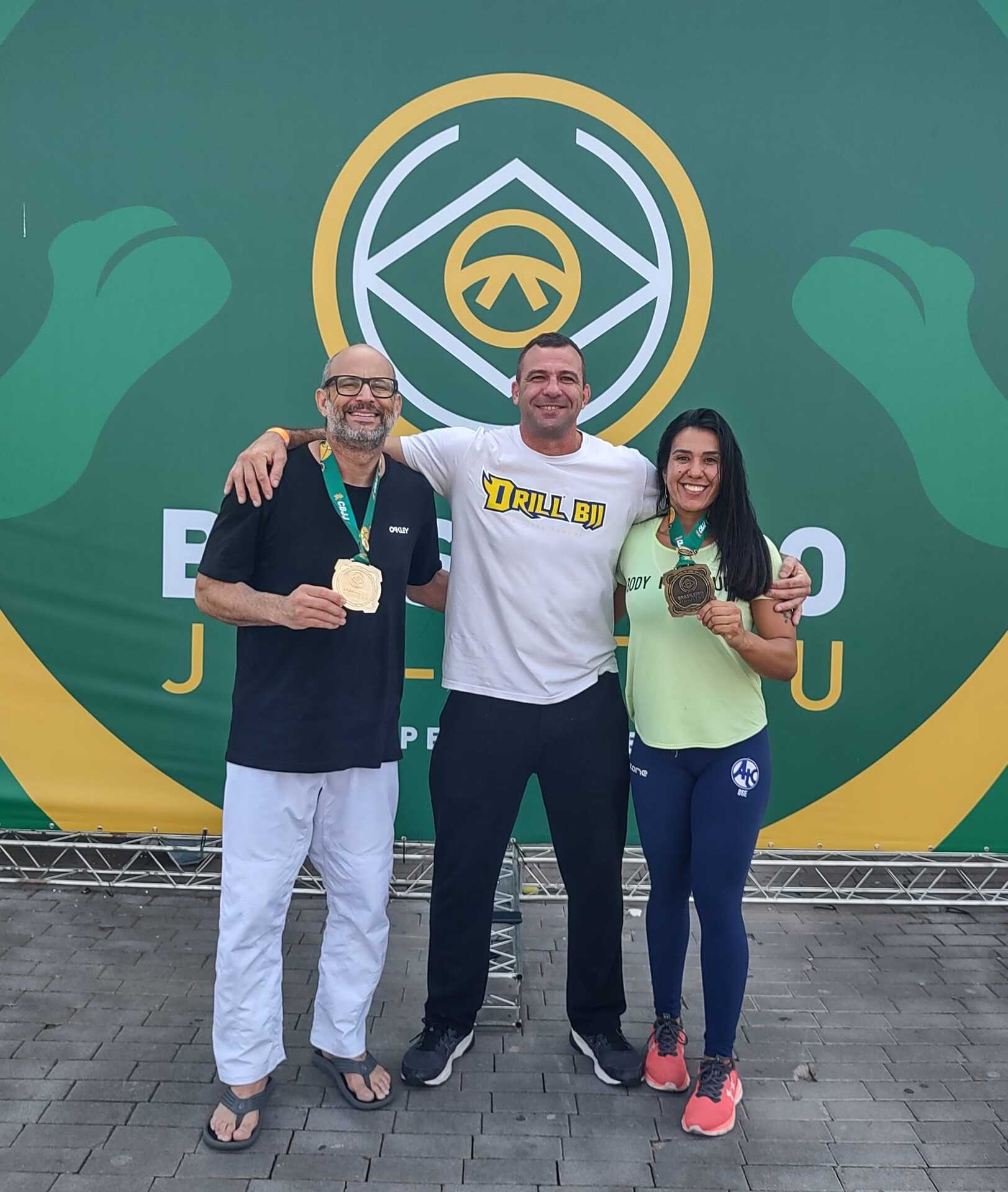Alex Cavalcante e Fernanda Pedroso foram os dois medalhistas da equipe.