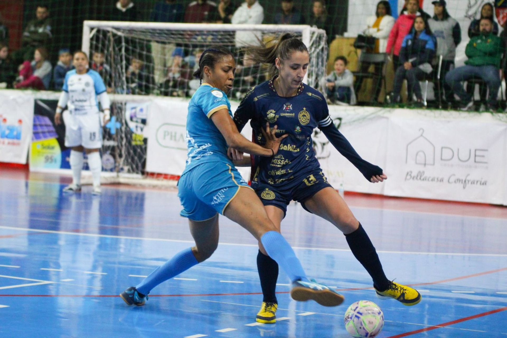 Marina Loures (13) destaque da Celemaster Uruguaianense contra o Stein.