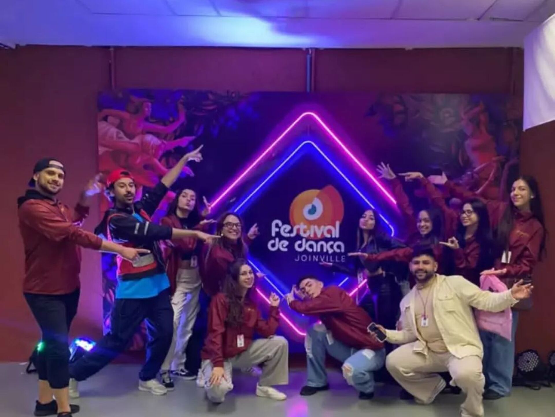 O grupo de bailarinos se apresenta nos palcos do festival pela primeira vez na história de Uruguaiana.