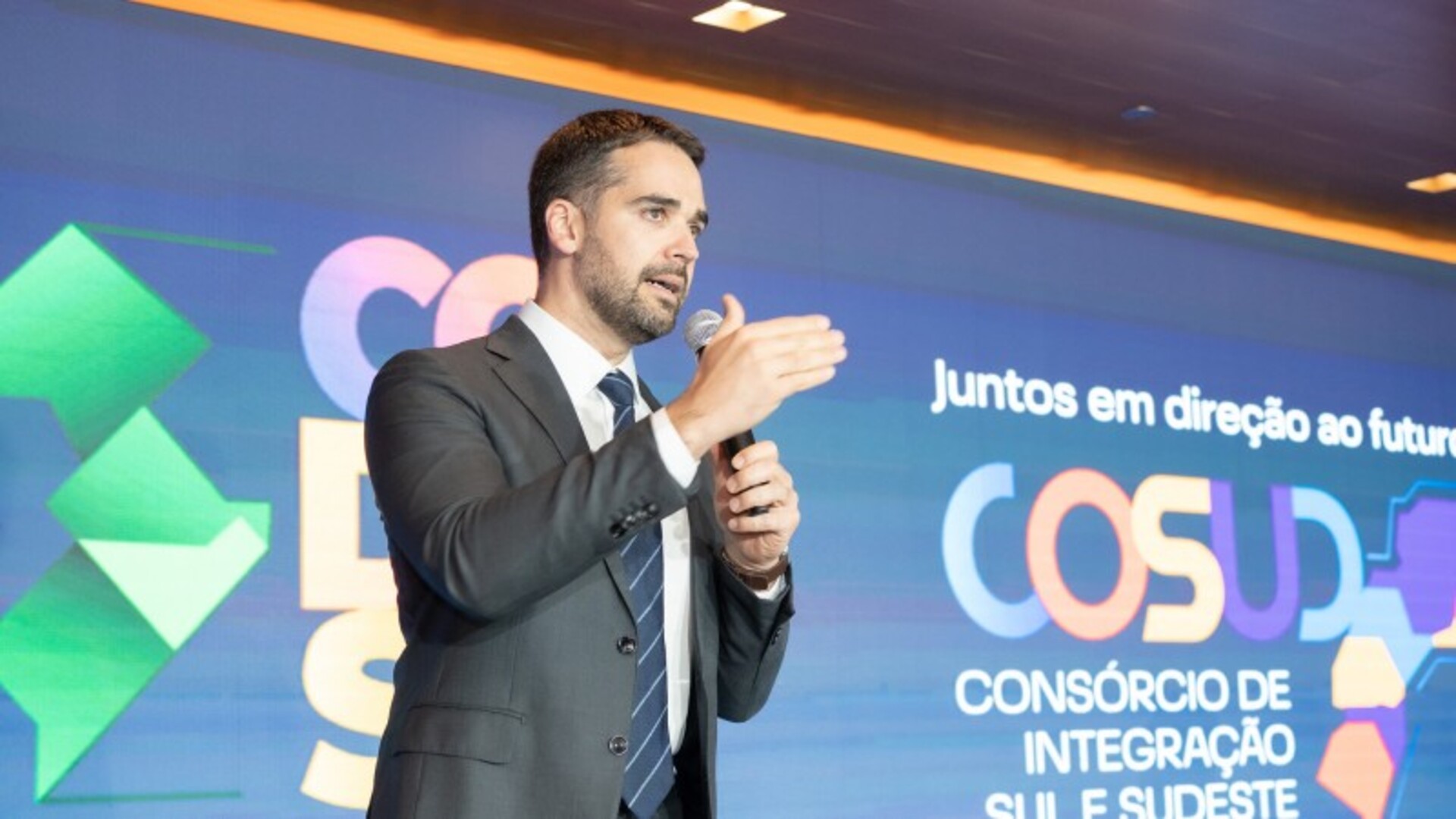 Leite disse que o Brasil precisa da reforma tributária, uma oportunidade de simplificar o sistema e melhorar a produtividade.