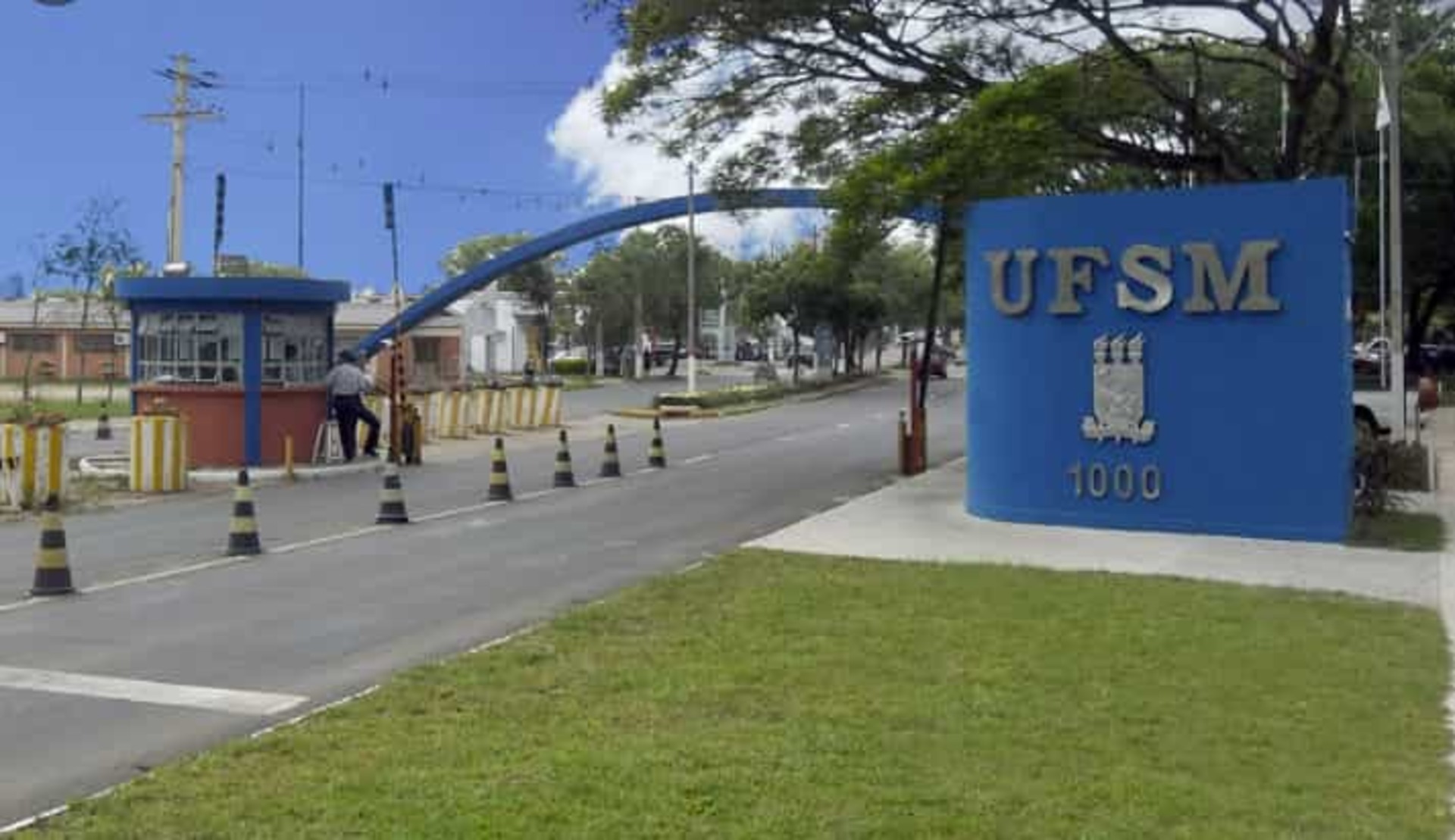 O cálculo do ponto de corte leva em conta o número de vagas disponíveis no curso, multiplicado por seis.