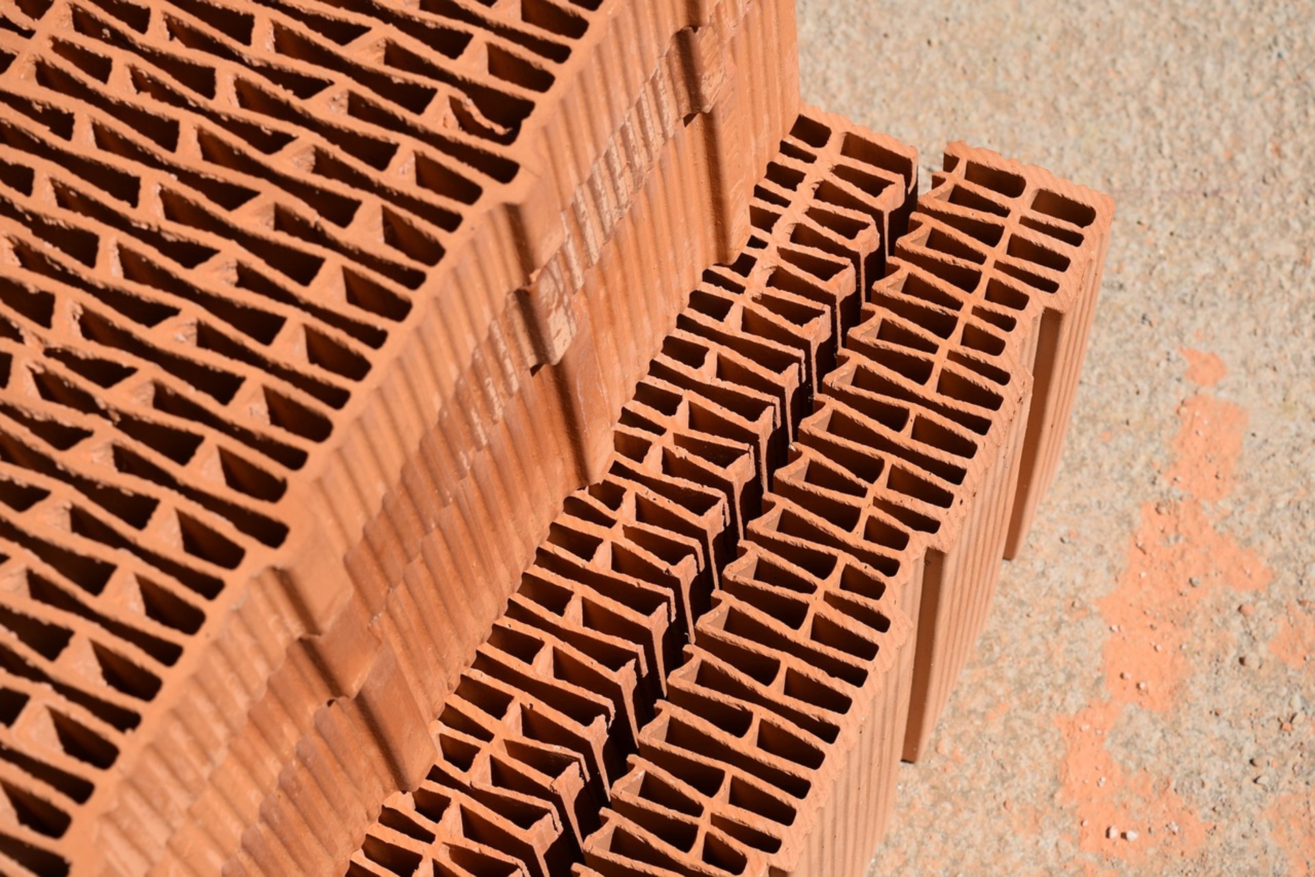 PL cria um banco para destinação de 'sobras' de materiais de construção, como tijolos e blocos de concreto, em boas condições