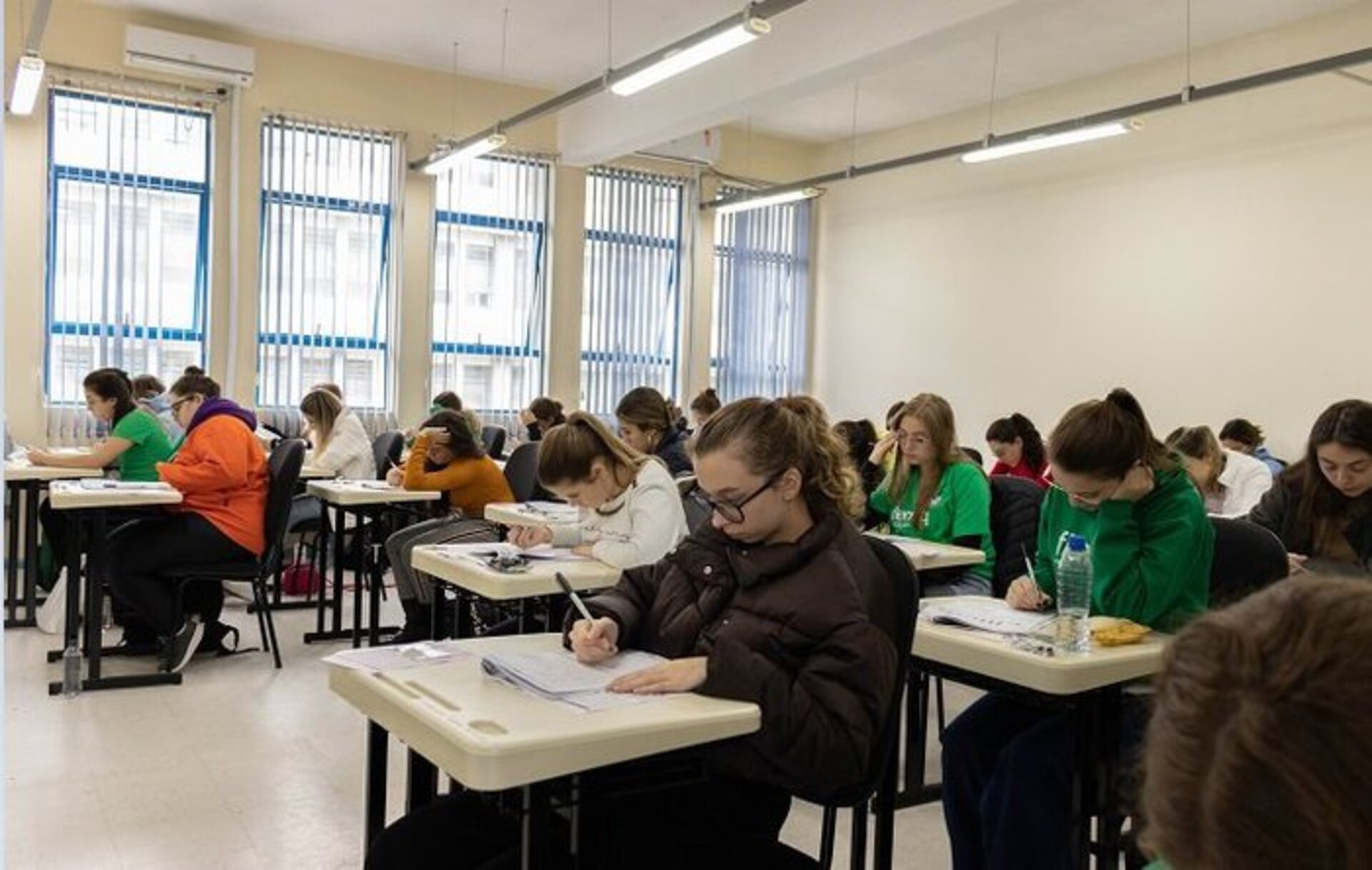 Estudantes fazem provas do vestibular em Santa Maria.