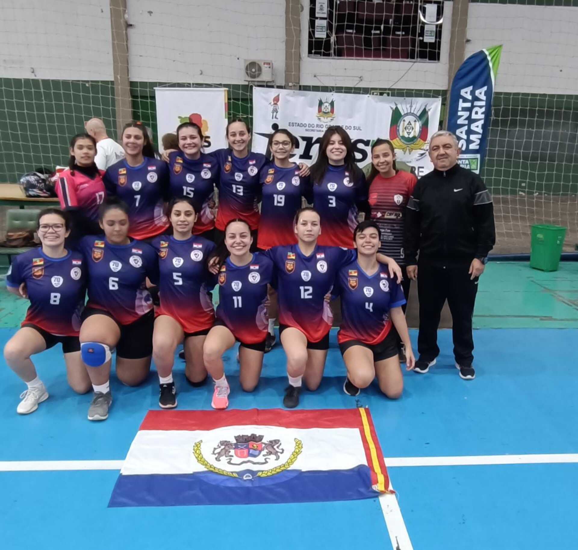 O time de Handebol Feminino do Elisa venceu de 12x10 a E.E.EM Manoel Vicente do Amaral.