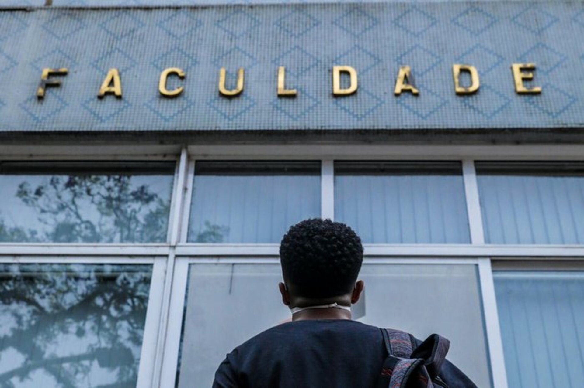 Outra mudança é a inclusão dos quilombolas entre os cotistas.