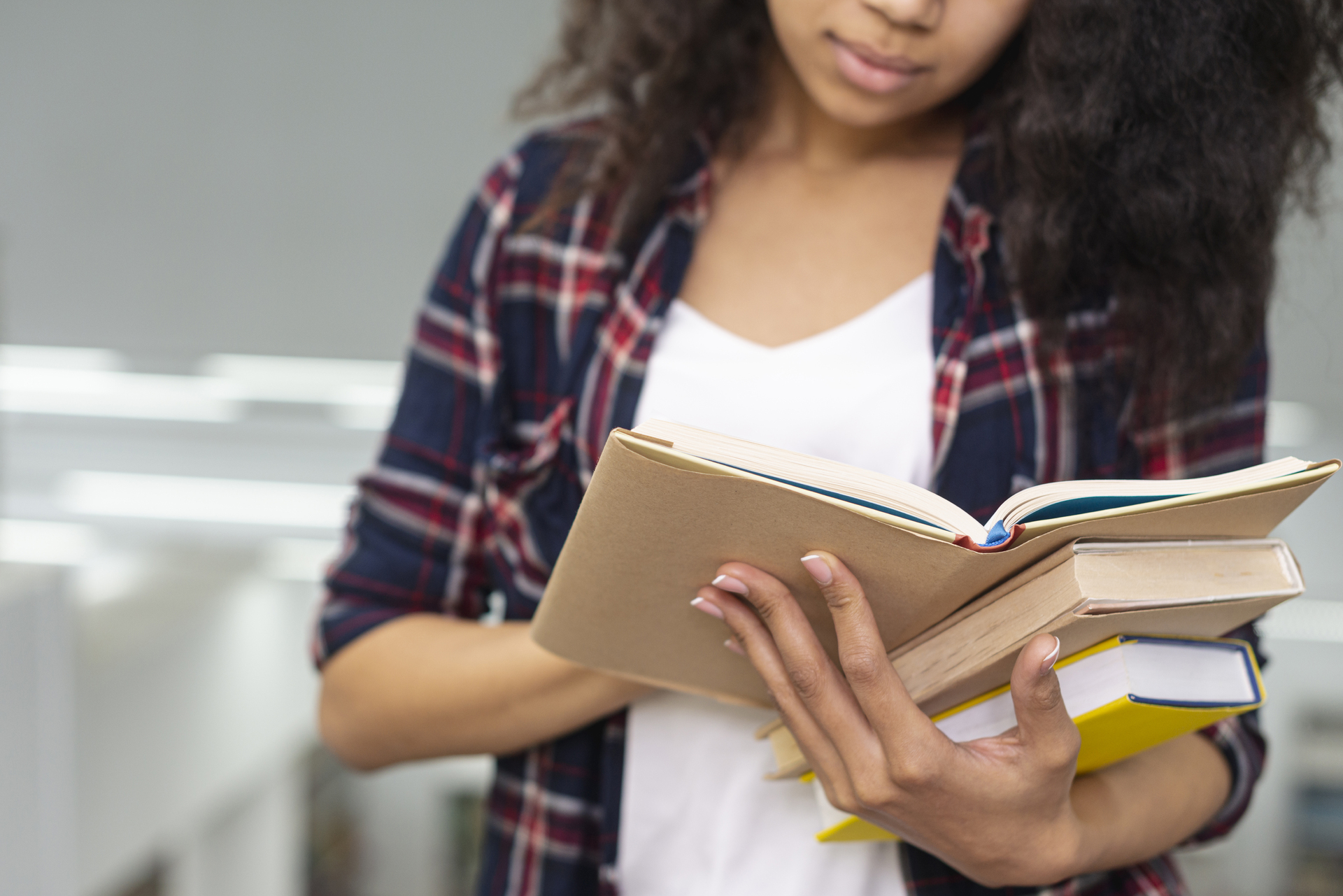 A iniciativa abrange cerca de 1.100 instituições de ensino e envolve, além dos docentes, 90 mil alunos.