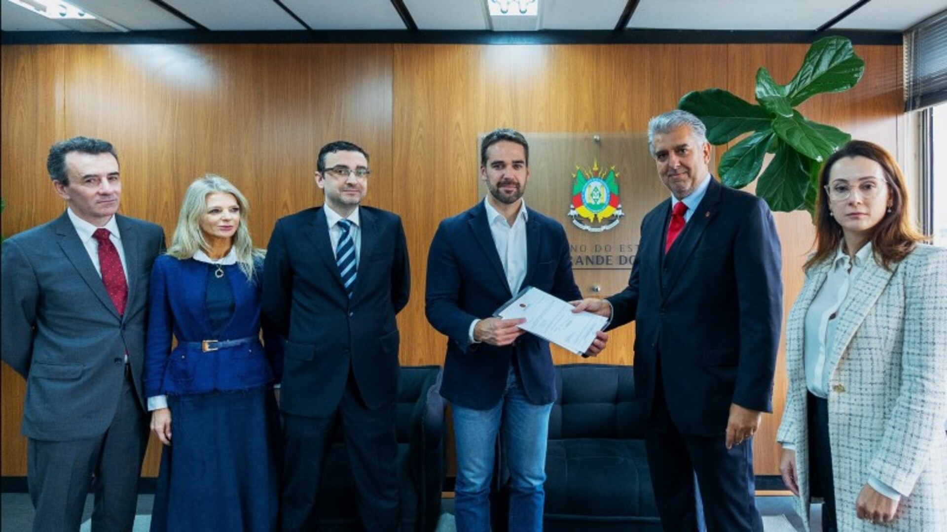 Roberto Ponsi (E), Fernanda Ismael, Ângelo Borghetti, Eduardo Leite, Geraldo da Camino e Daniela Toniazzo.