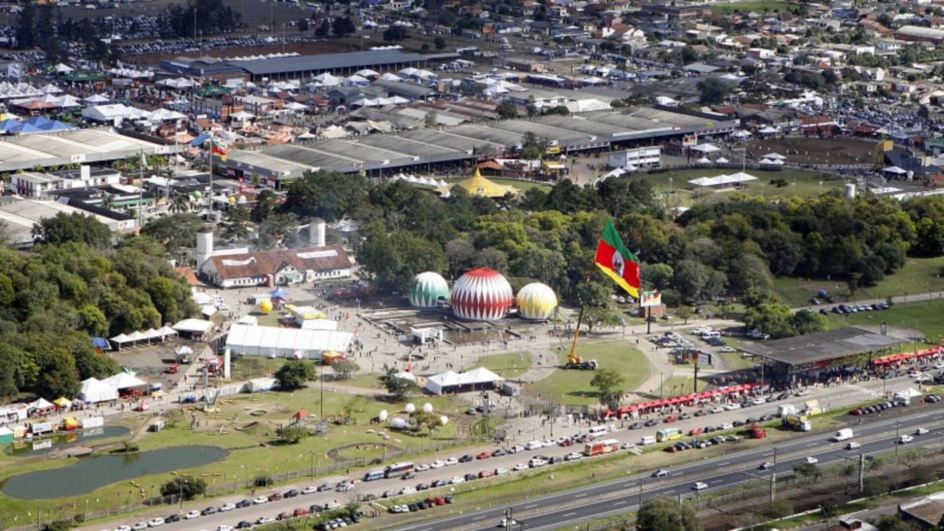 O portão 8 será aberto às 8h