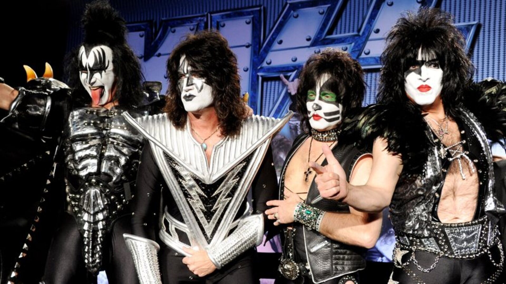Kiss.