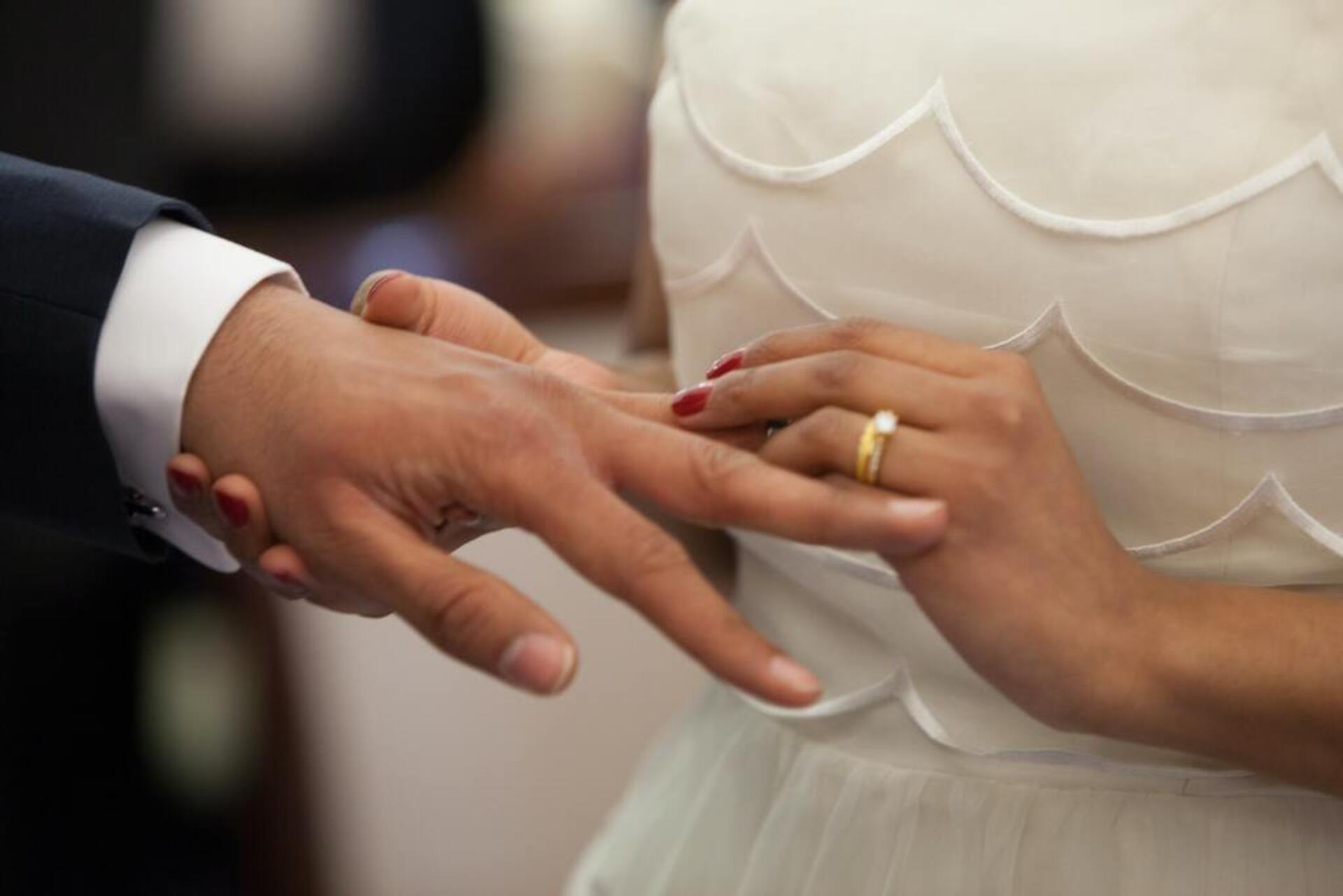 O casamento acontecerá na Biblioteca Municipal a partir das 16h.