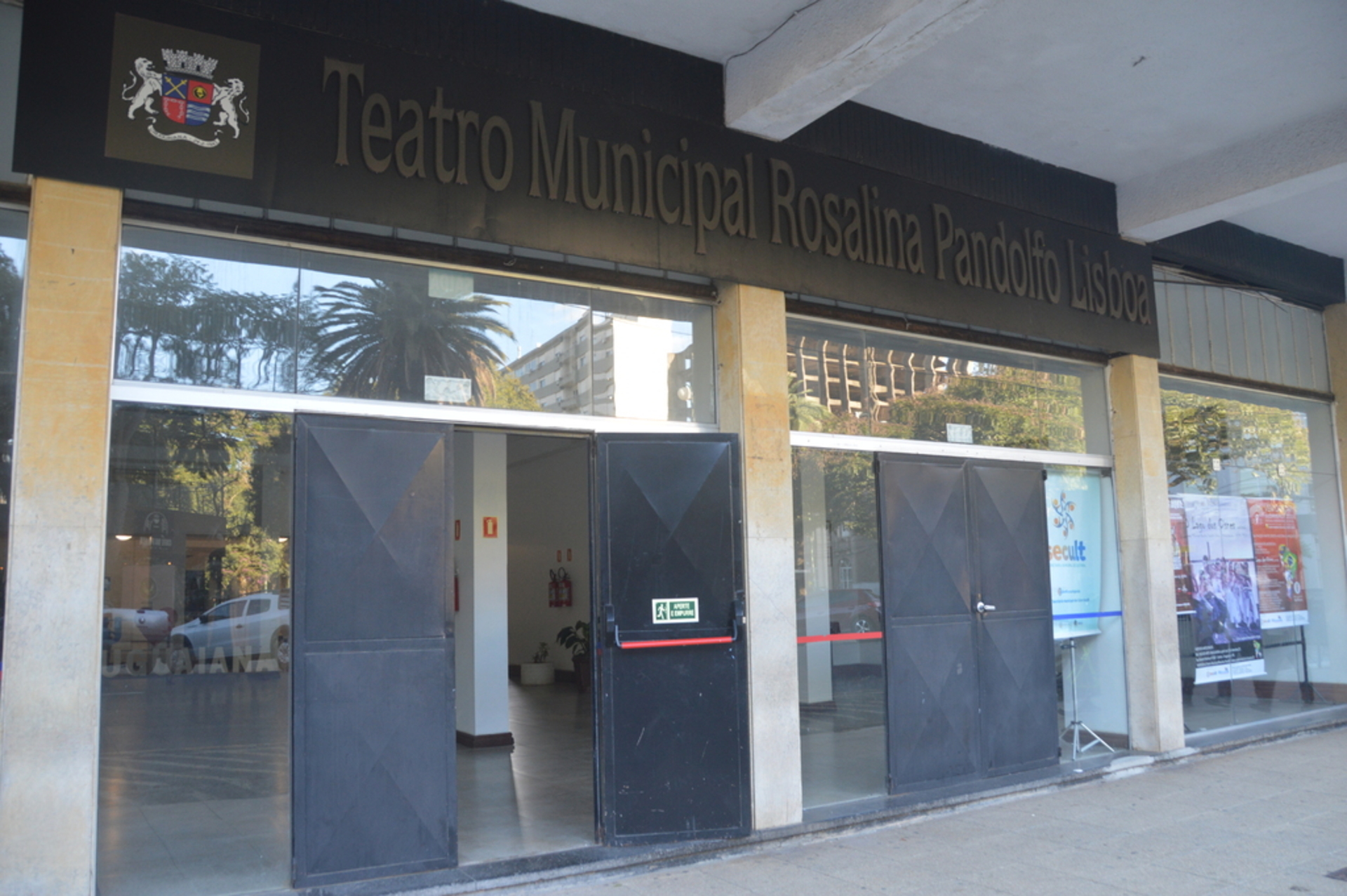 O evento acontece no Teatro Municipal Rosalina Pandolfo Lisboa e contará com mais de 12 apresentações
