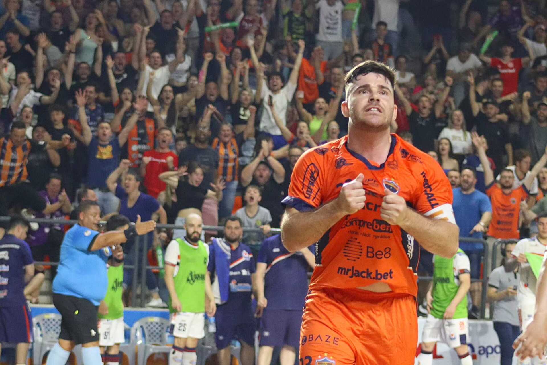 OAB Barro Preto - AEU joga tudo contra o Passo Fundo Futsal