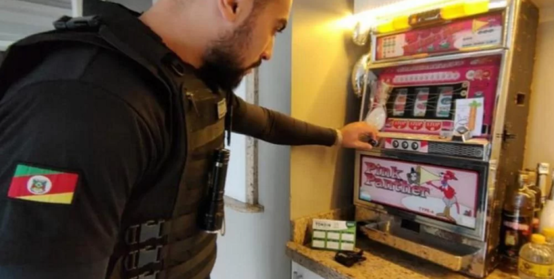 OAB Barro Preto - Casal dono de 100 casas de jogos de azar no RS é alvo de operação