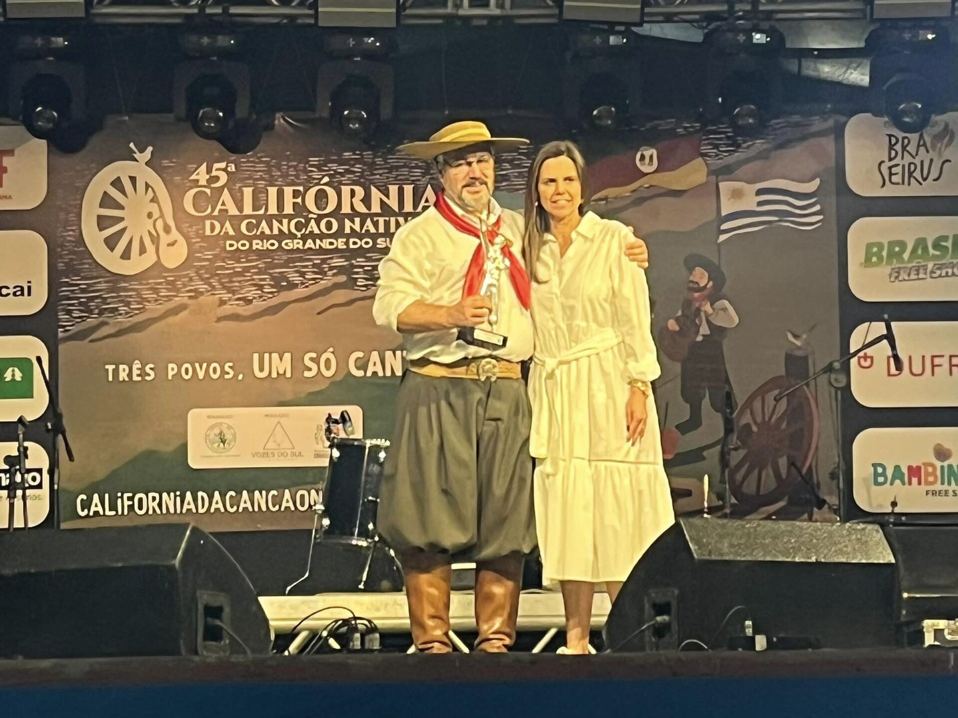 OAB Barro Preto - Canto Saudade ao Caraguatá é vencedora da 45ª Califórnia da Canção Nativa