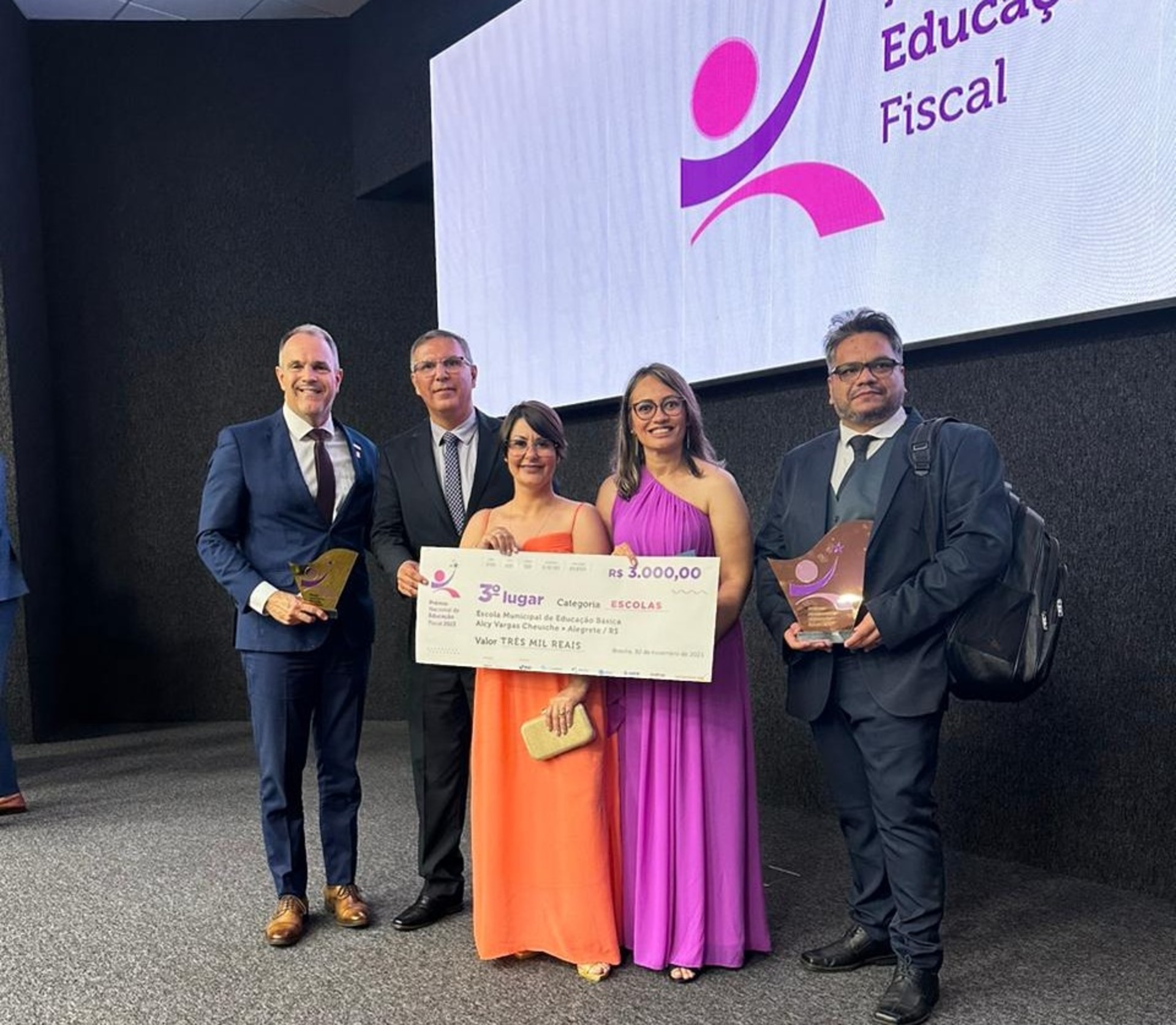 OAB Barro Preto - Alegrete garante prêmio na etapa final do 11° Prêmio Nacional de Educação Fiscal em Brasília