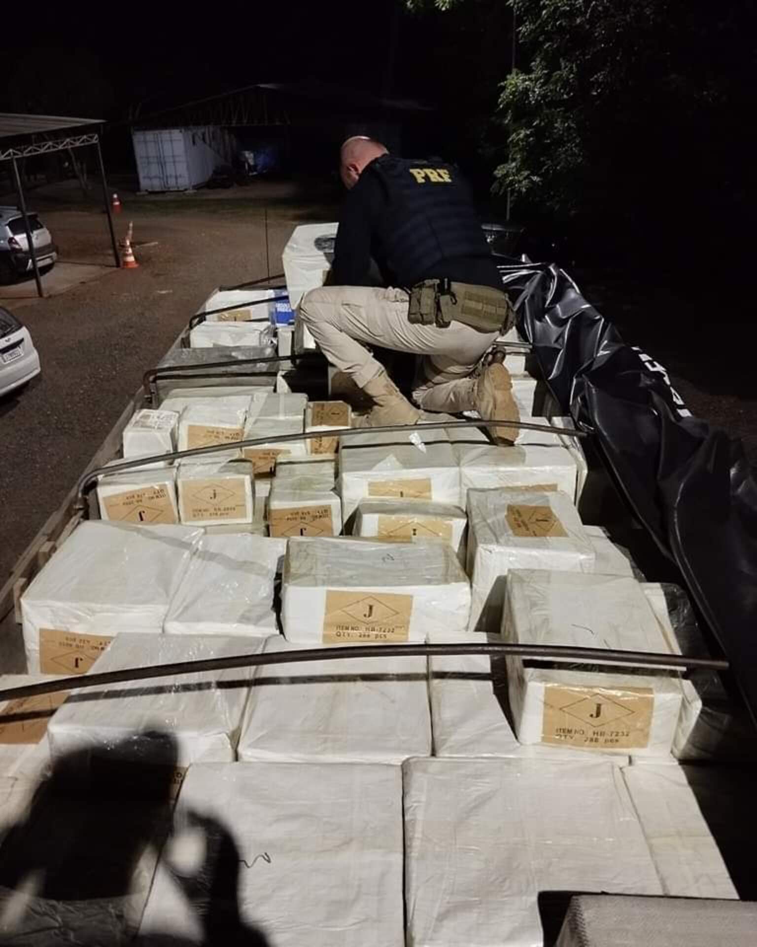 OAB Barro Preto - PRF apreende caminhão com placas de Uruguaiana em Itaqui