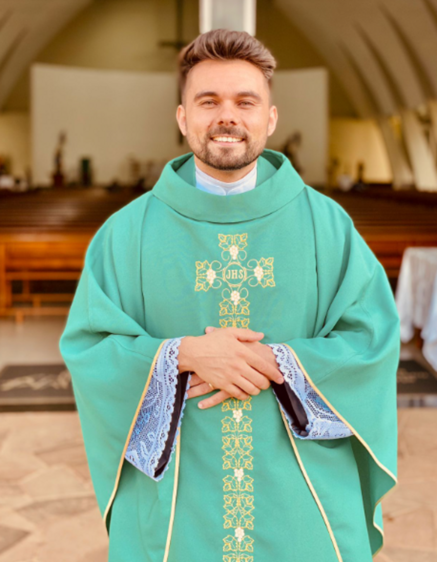 OAB Barro Preto - Jovem padre assume Paróquia em Uruguaiana