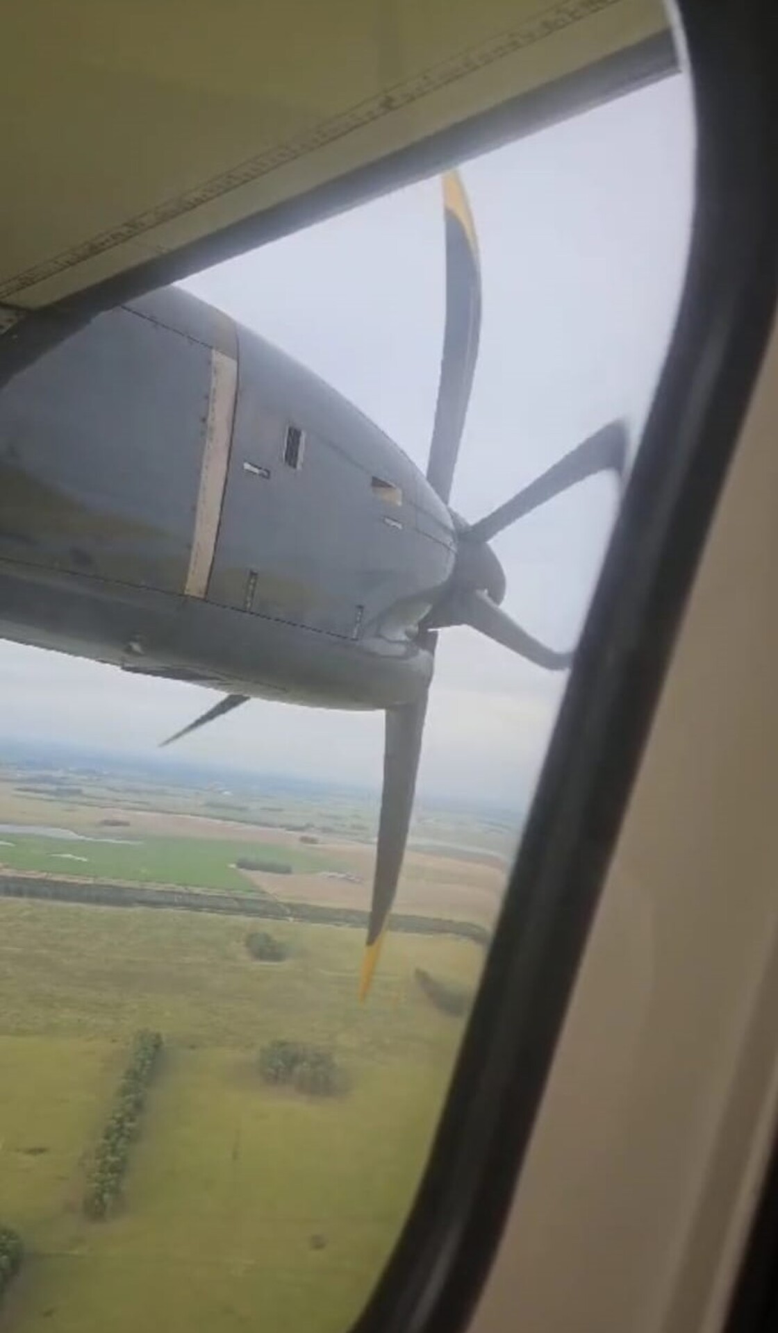 OAB Barro Preto - Avião retorna ao aeroporto após colisão com pássaro